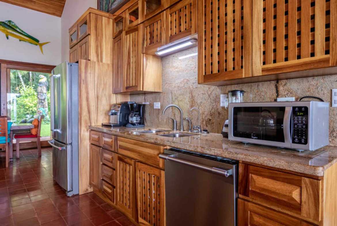 Luxurious 5-Bedroom Home with Ocean Views & Private Pool in Escaleras Costa Rica photo 9