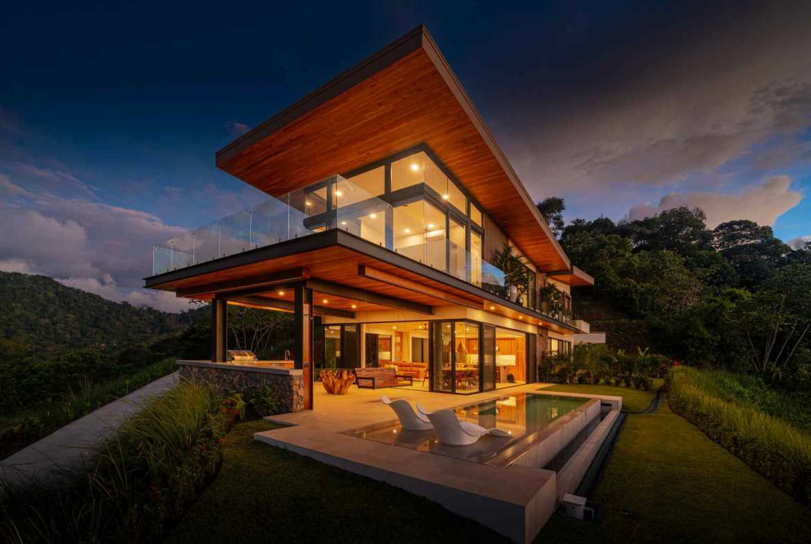 Stunning 4-Bedroom Modern Luxury Home with Ocean Views & Pool in Ojochal Costa Rica photo 26