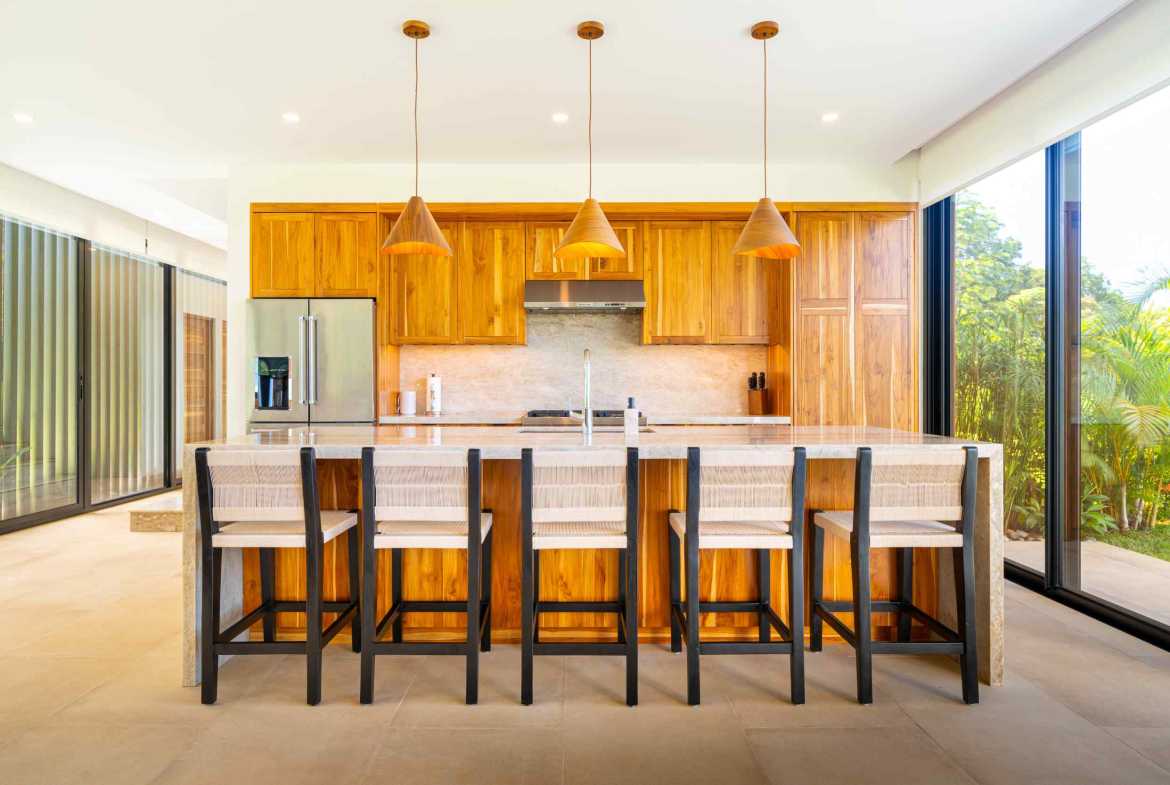 Stunning 4-Bedroom Modern Luxury Home with Ocean Views & Pool in Ojochal Costa Rica photo 13
