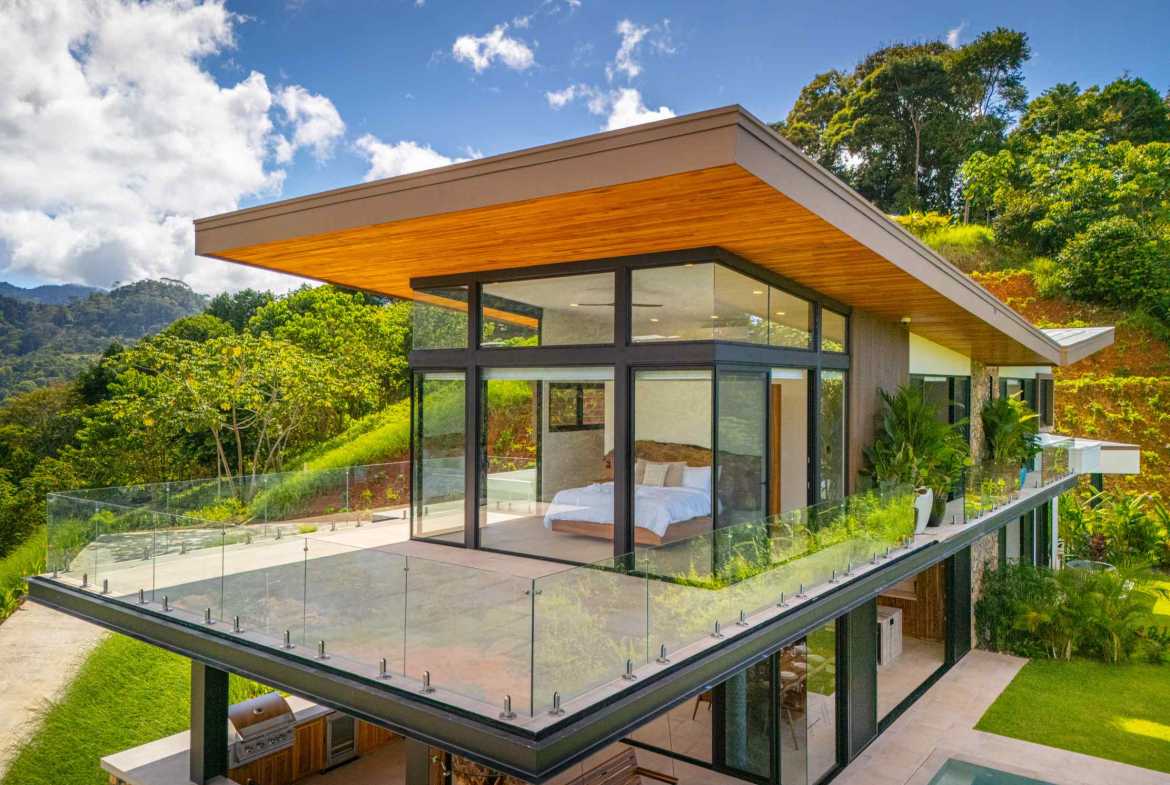 Stunning 4-Bedroom Modern Luxury Home with Ocean Views & Pool in Ojochal Costa Rica photo 5