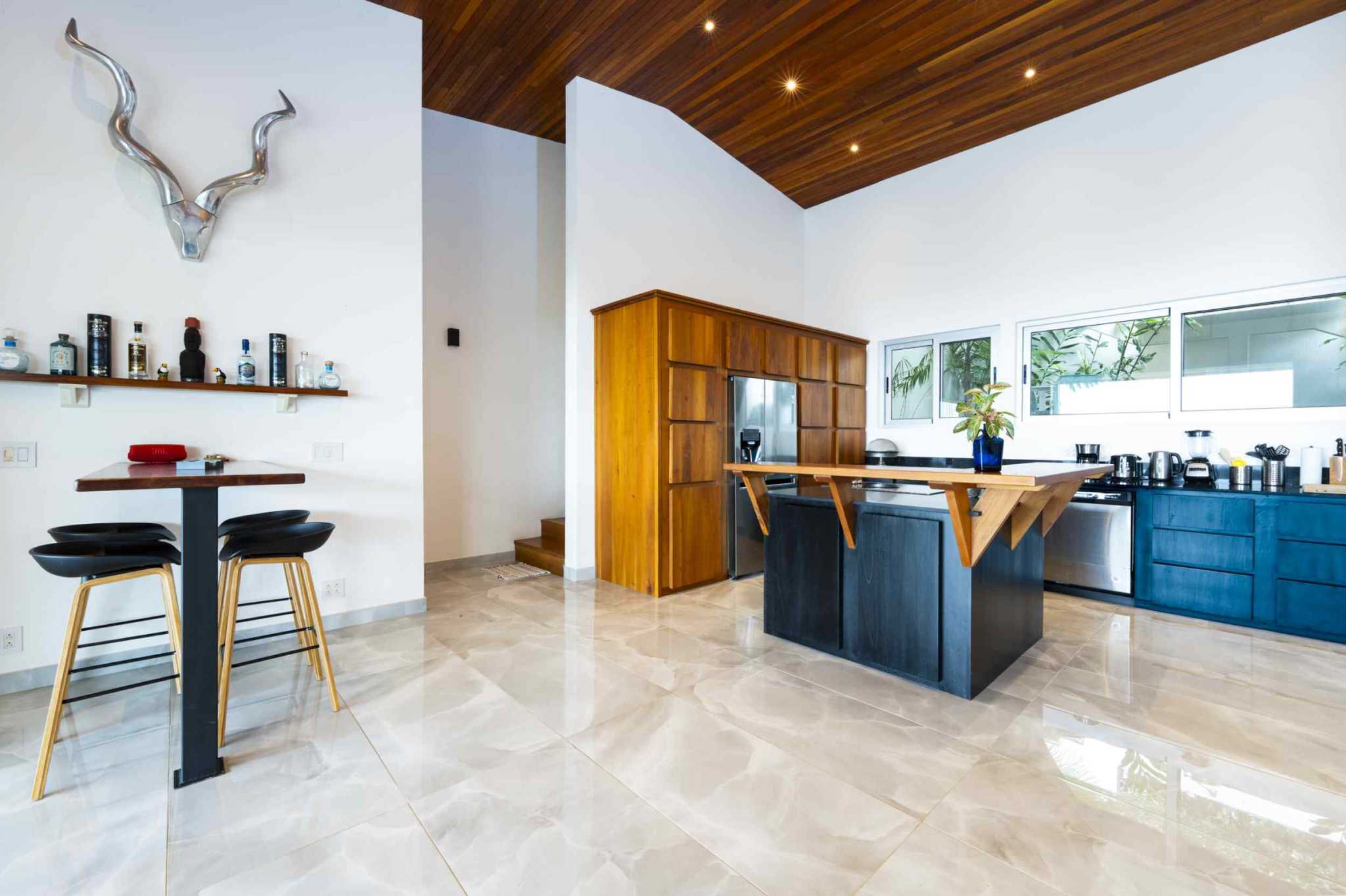 57692-19 Stunning 3-Bedroom Villa with Ocean Views & Infinity Pool in Ojochal Costa Rica