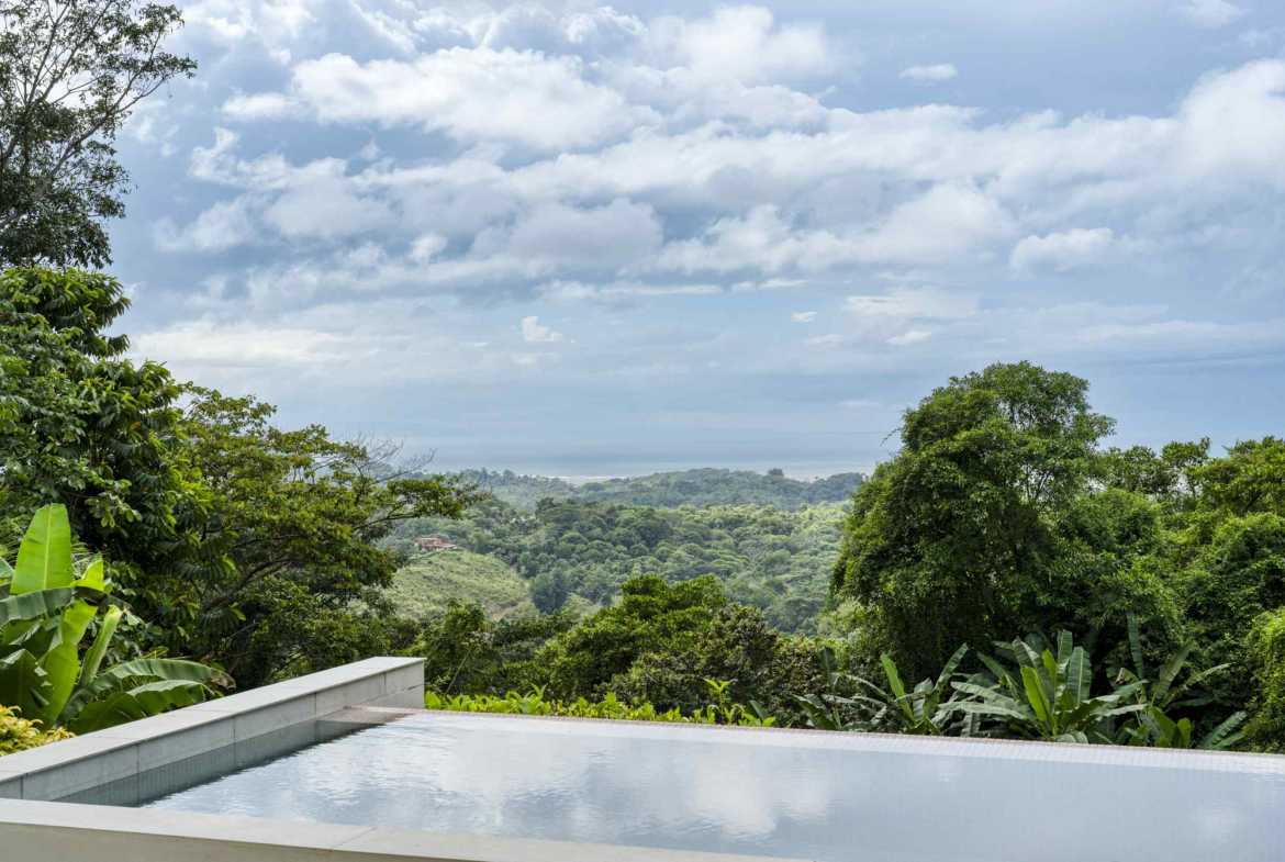 3-Bedroom Villa with Ocean Views & Infinity Pool, photo 11 of 24