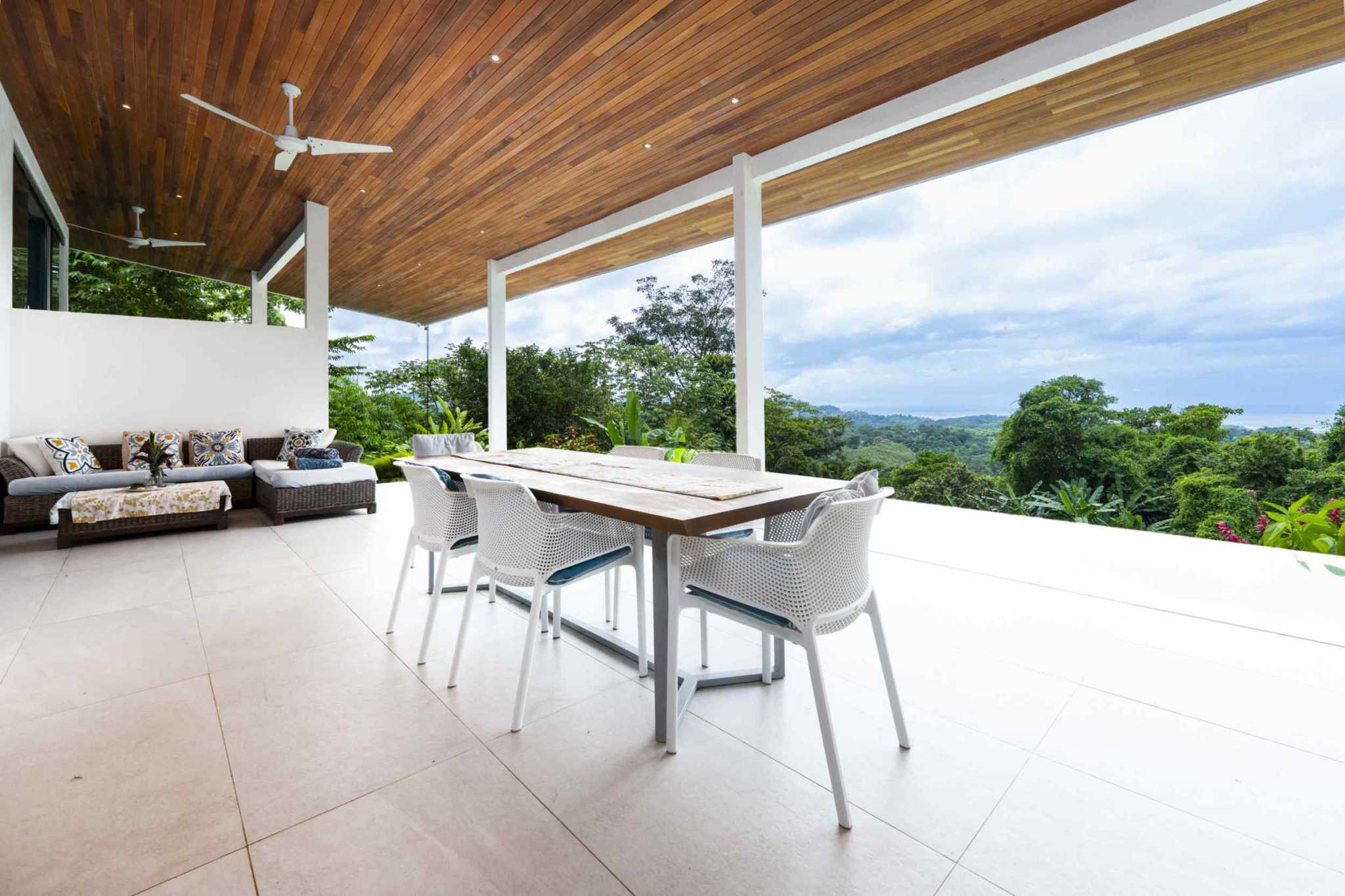 57692-6 Stunning 3-Bedroom Villa with Ocean Views & Infinity Pool in Ojochal Costa Rica
