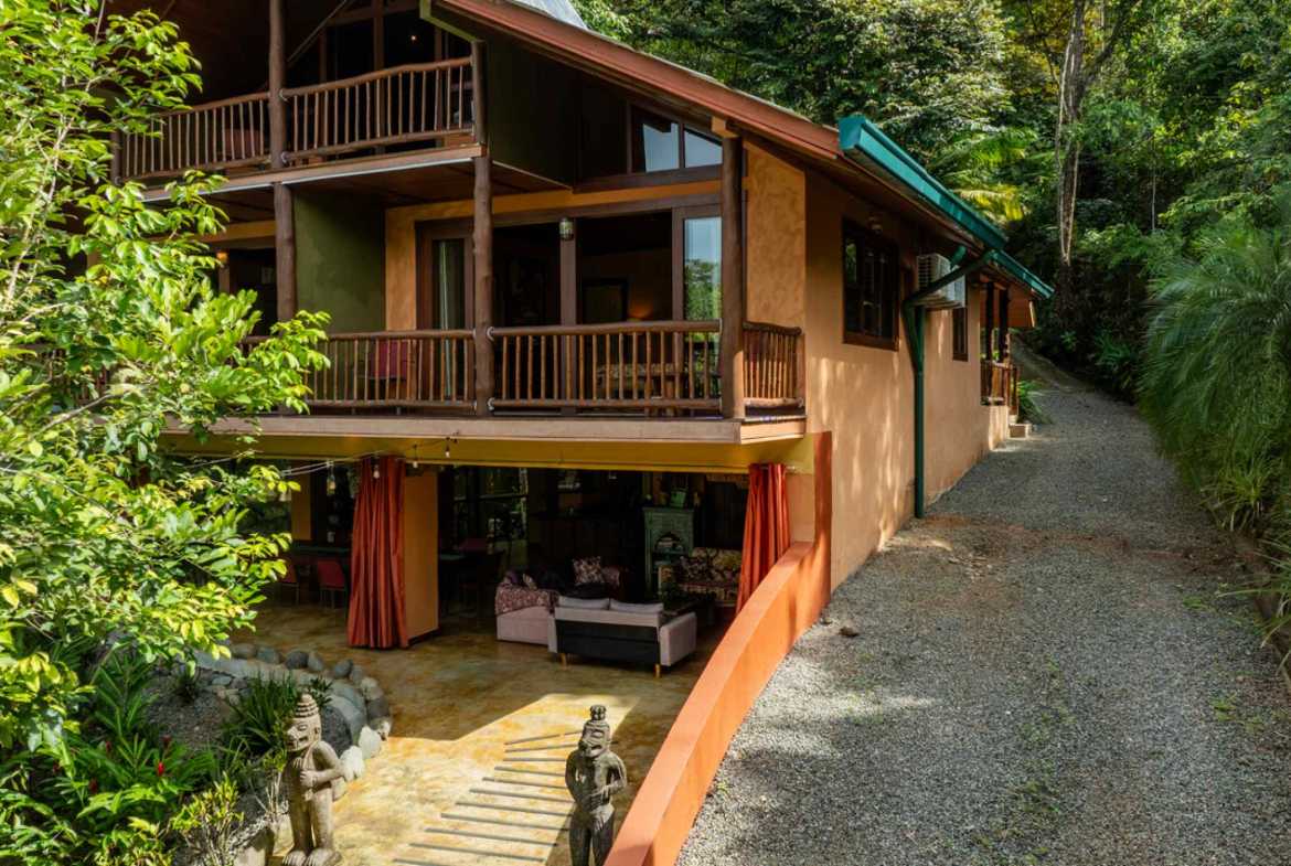 Exclusive 12-Bedroom Hotel with Ocean Views & Pool in Uvita Costa Rica