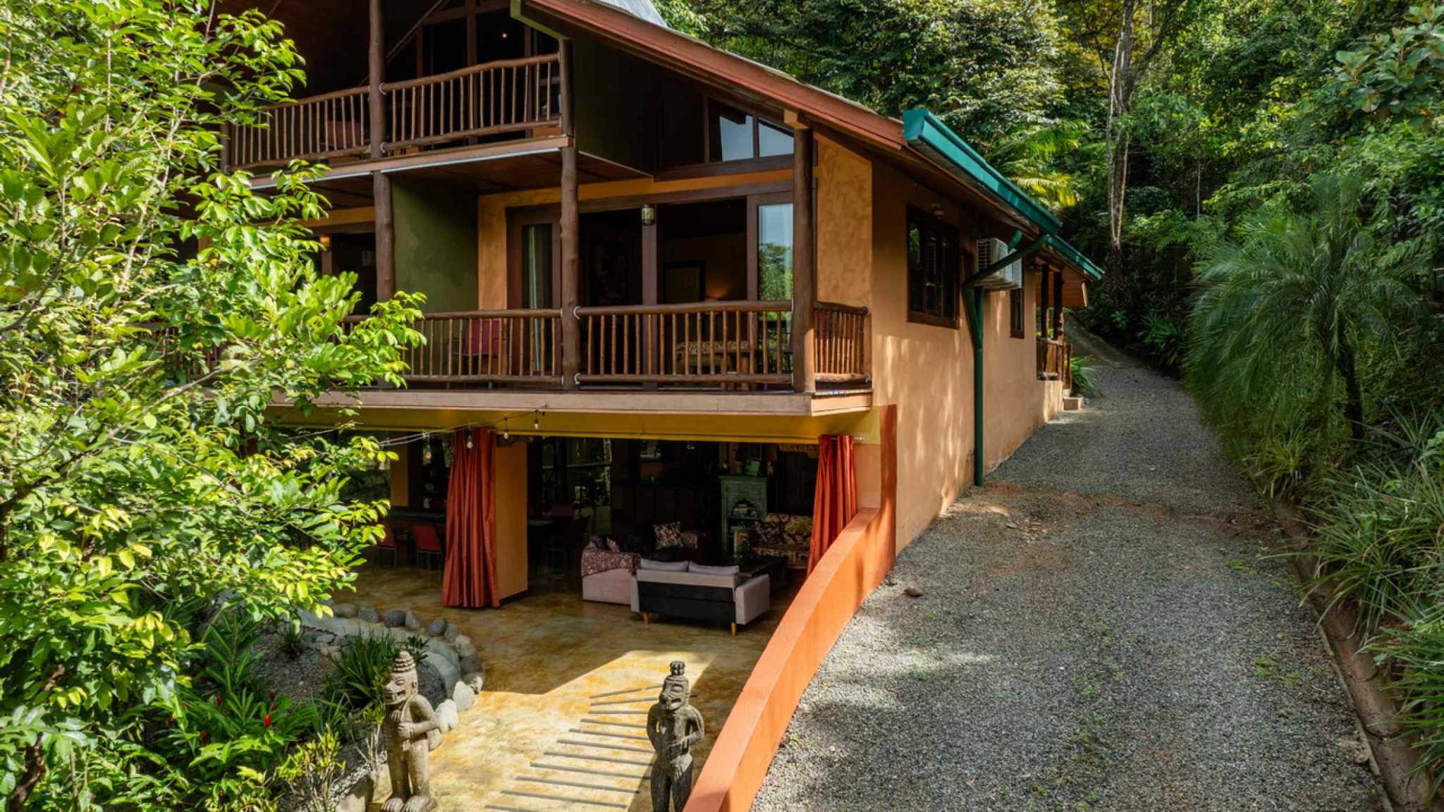 57060-12 Exclusive 12-Bedroom Hotel with Ocean Views & Pool in Uvita Costa Rica