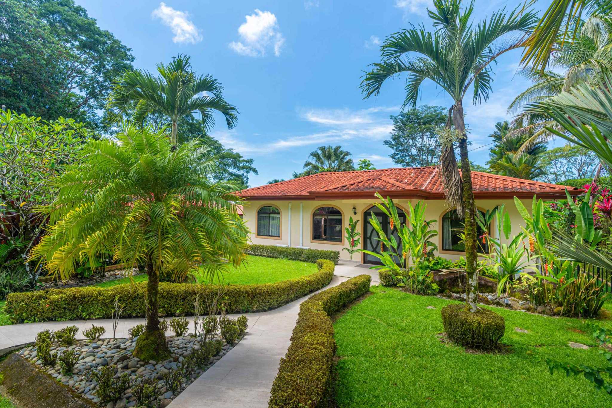 56687-10 Modern 3-Bedroom Home with Mountain Views & Private Pool in Ojochal Costa Rica