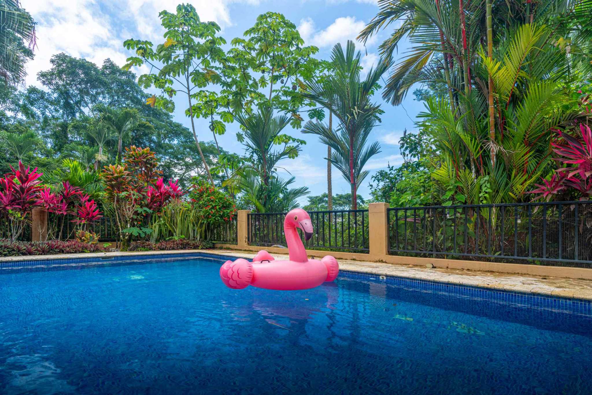 56687-9 Modern 3-Bedroom Home with Mountain Views & Private Pool in Ojochal Costa Rica