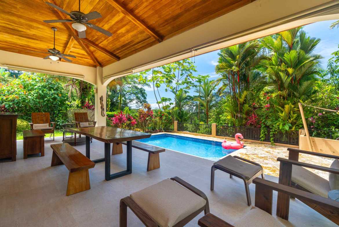 Modern 3-Bedroom Home with Mountain Views & Private Pool, photo 9 of 24