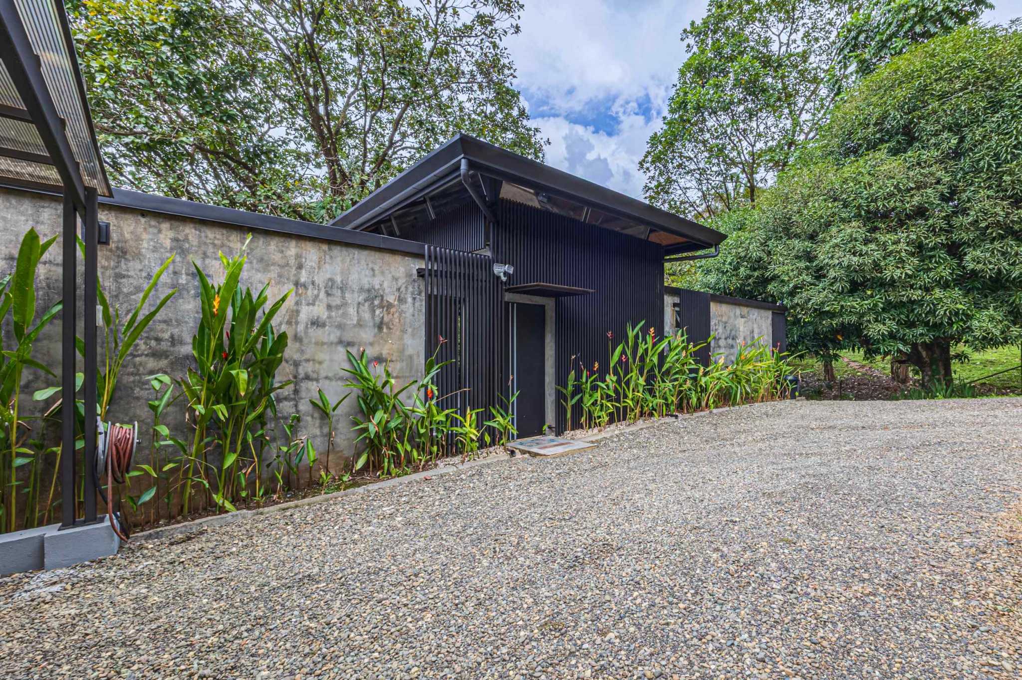 56567-30 Modern 3-Bedroom Villa with Infinity Pool & Ocean Access in Uvita Costa Rica