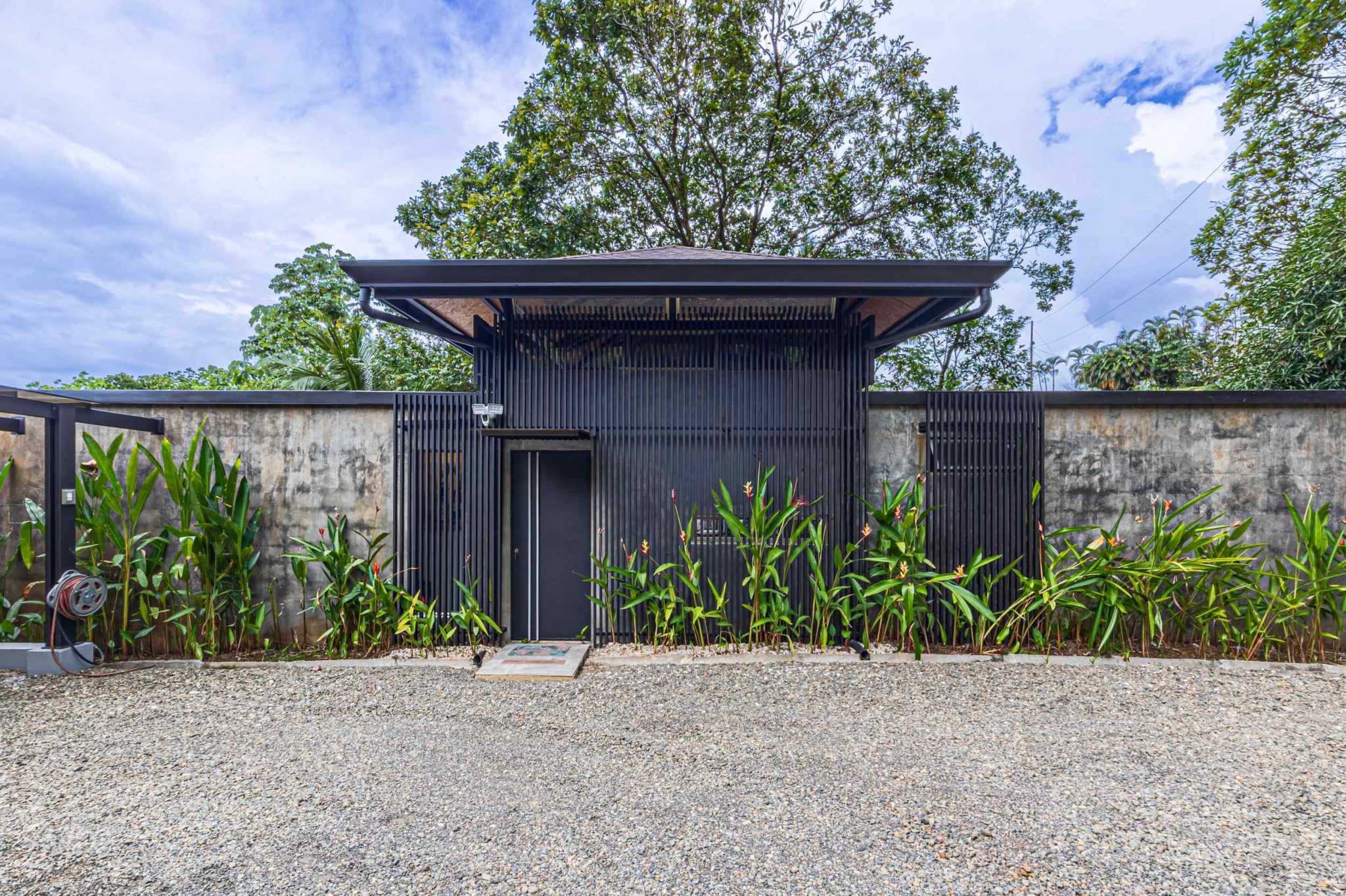 56567-29 Modern 3-Bedroom Villa with Infinity Pool & Ocean Access in Uvita Costa Rica