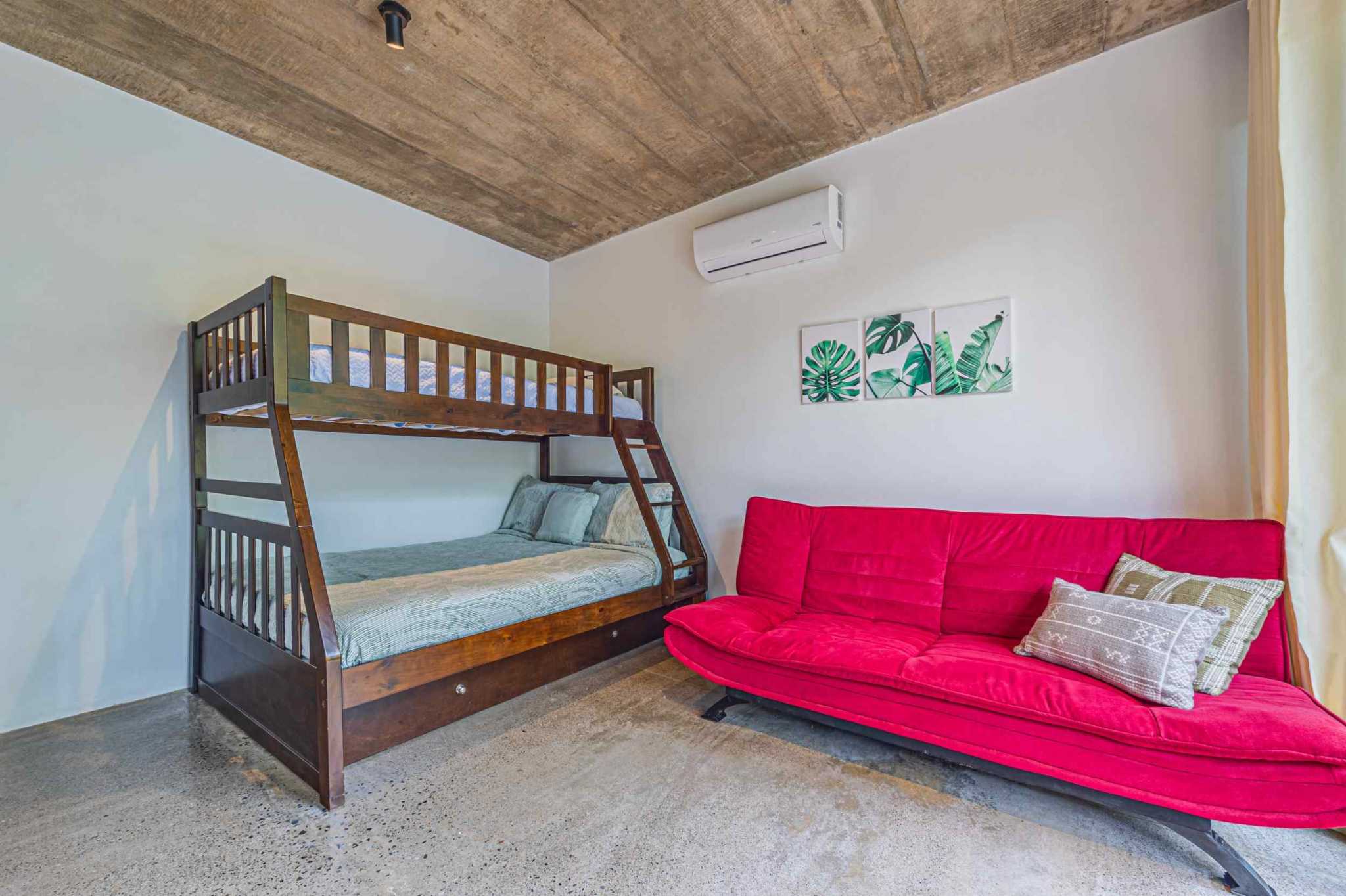 56567-25 Modern 3-Bedroom Villa with Infinity Pool & Ocean Access in Uvita Costa Rica