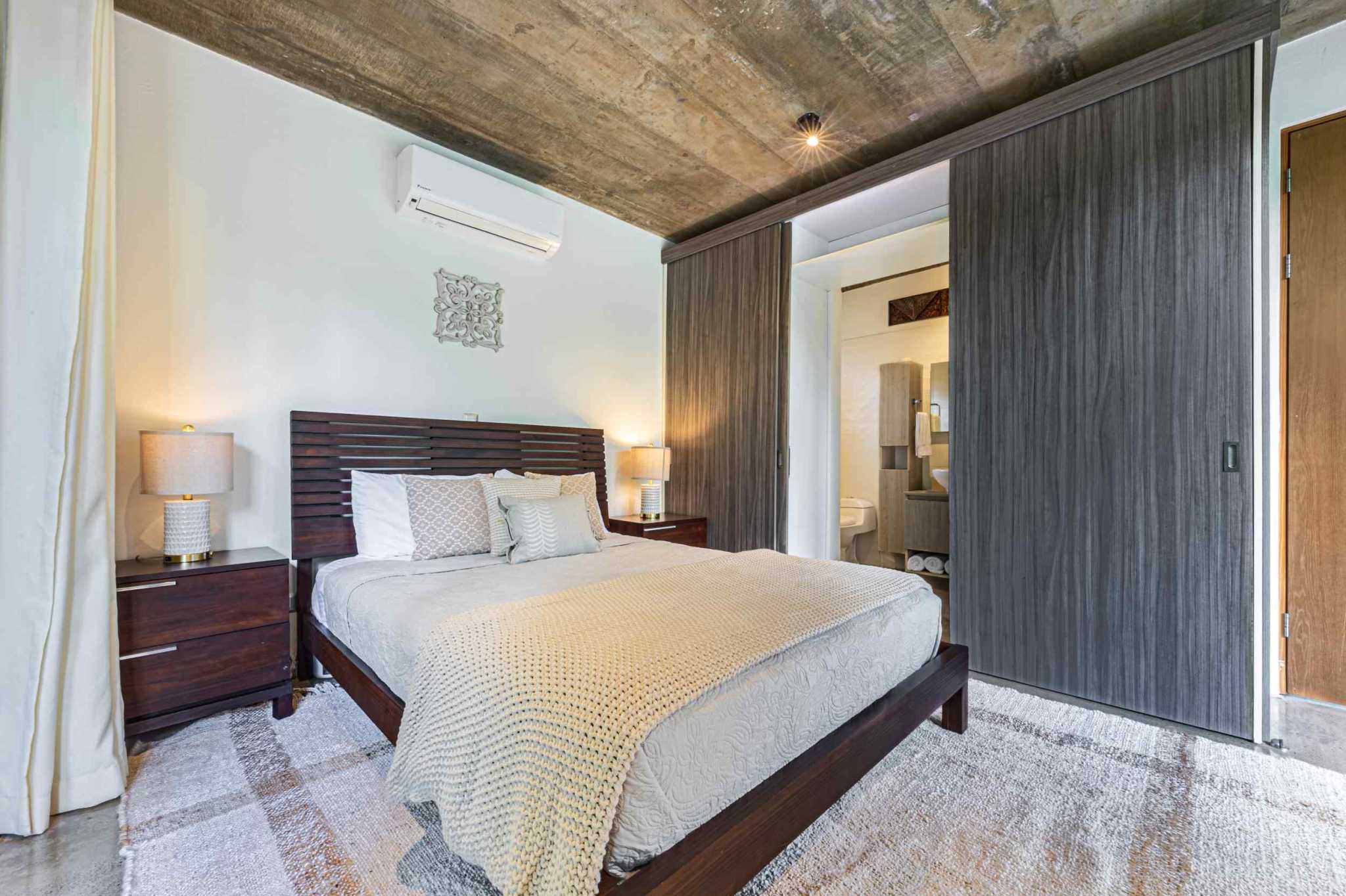 56567-16 Modern 3-Bedroom Villa with Infinity Pool & Ocean Access in Uvita Costa Rica