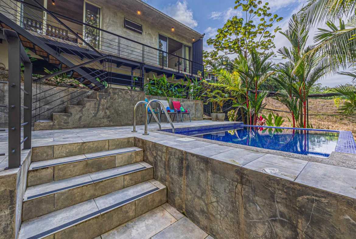 Modern 3-Bedroom Villa with Infinity Pool & Ocean Access, photo 13 of 24