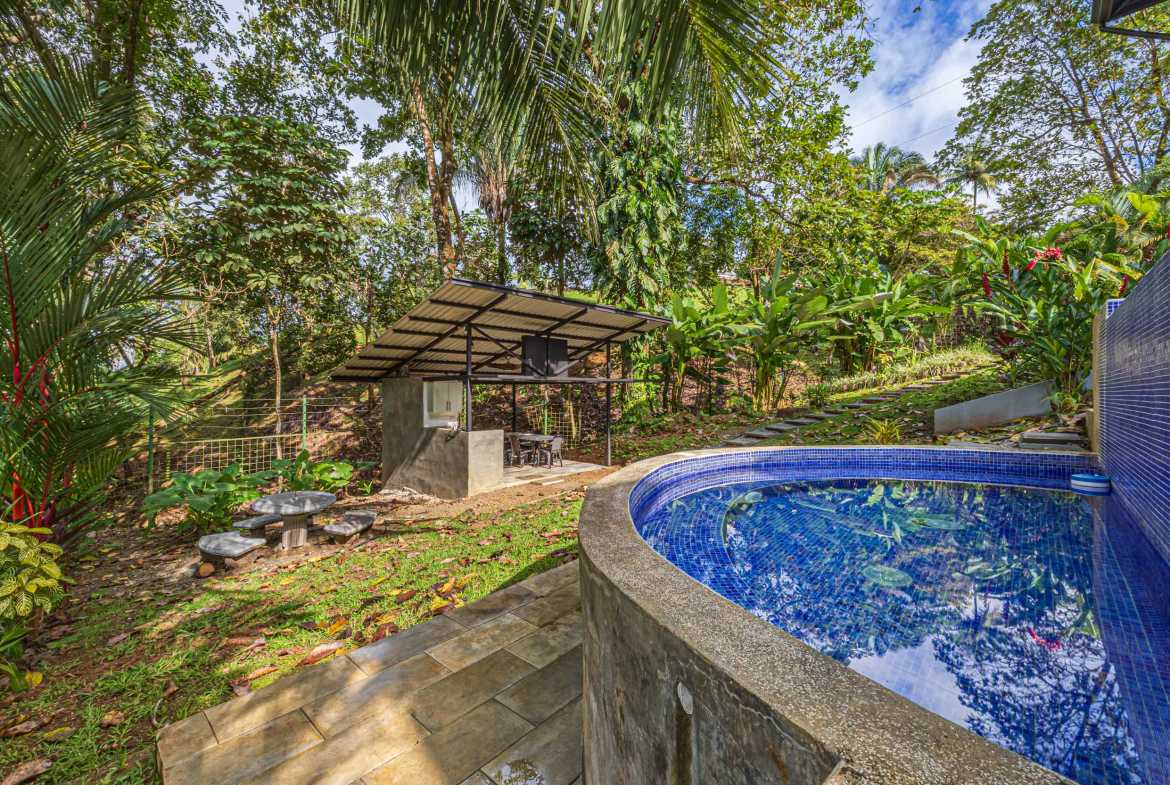 Modern 3-Bedroom Villa with Infinity Pool & Ocean Access, photo 11 of 24