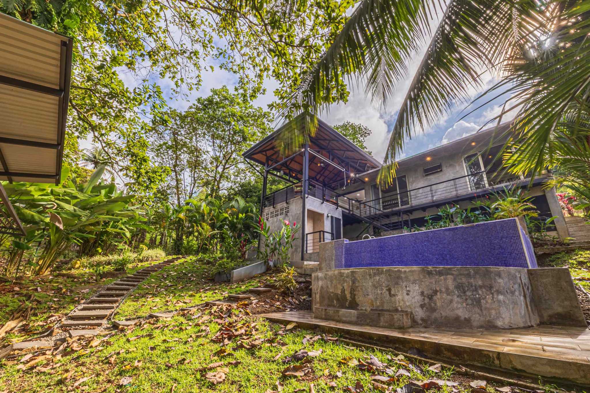 56567-9 Modern 3-Bedroom Villa with Infinity Pool & Ocean Access in Uvita Costa Rica