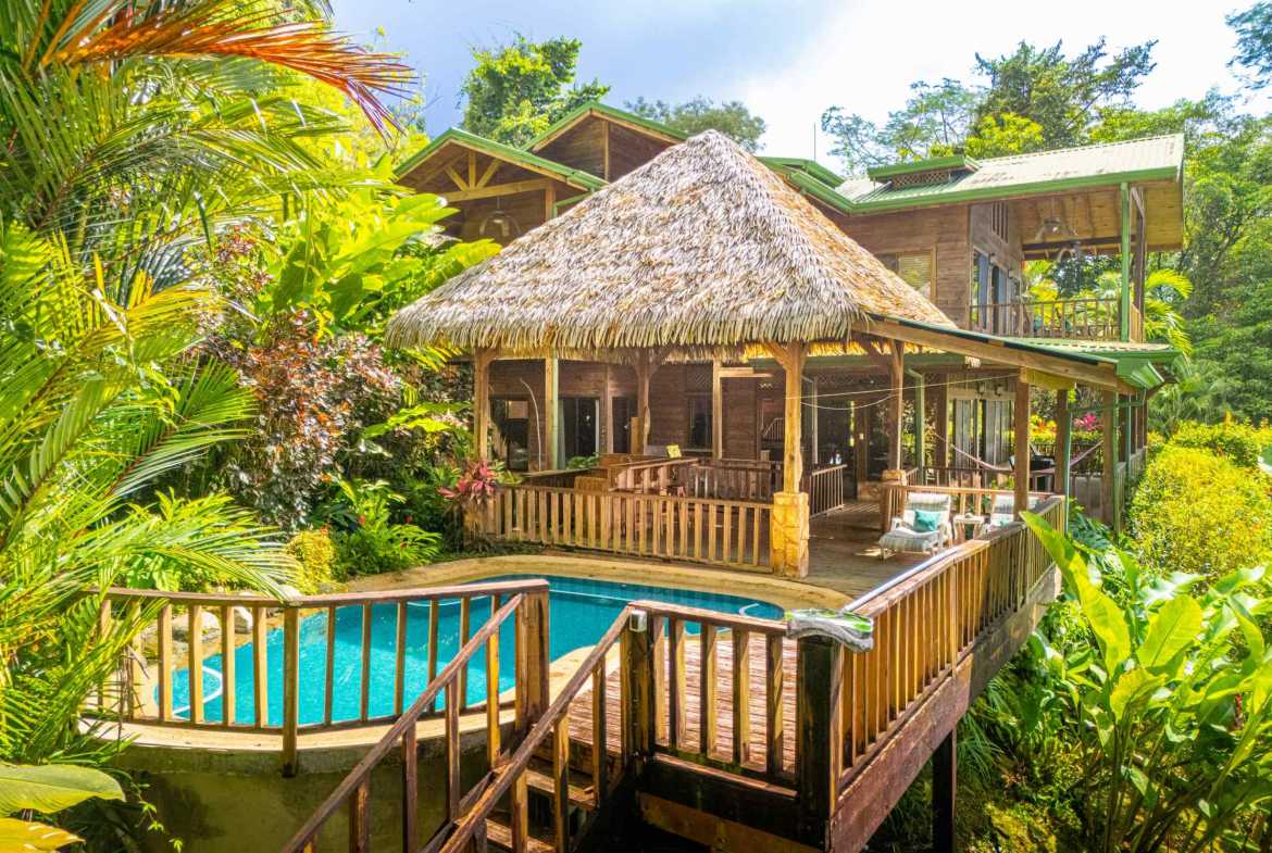 Stunning 5-Bedroom Villa with Ocean Views & Guest Casita in Bahia Costa Rica