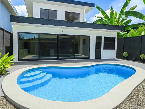 Beautiful 3-Bedroom Home with Private Pool & BBQ Rancho in Uvita Costa Rica