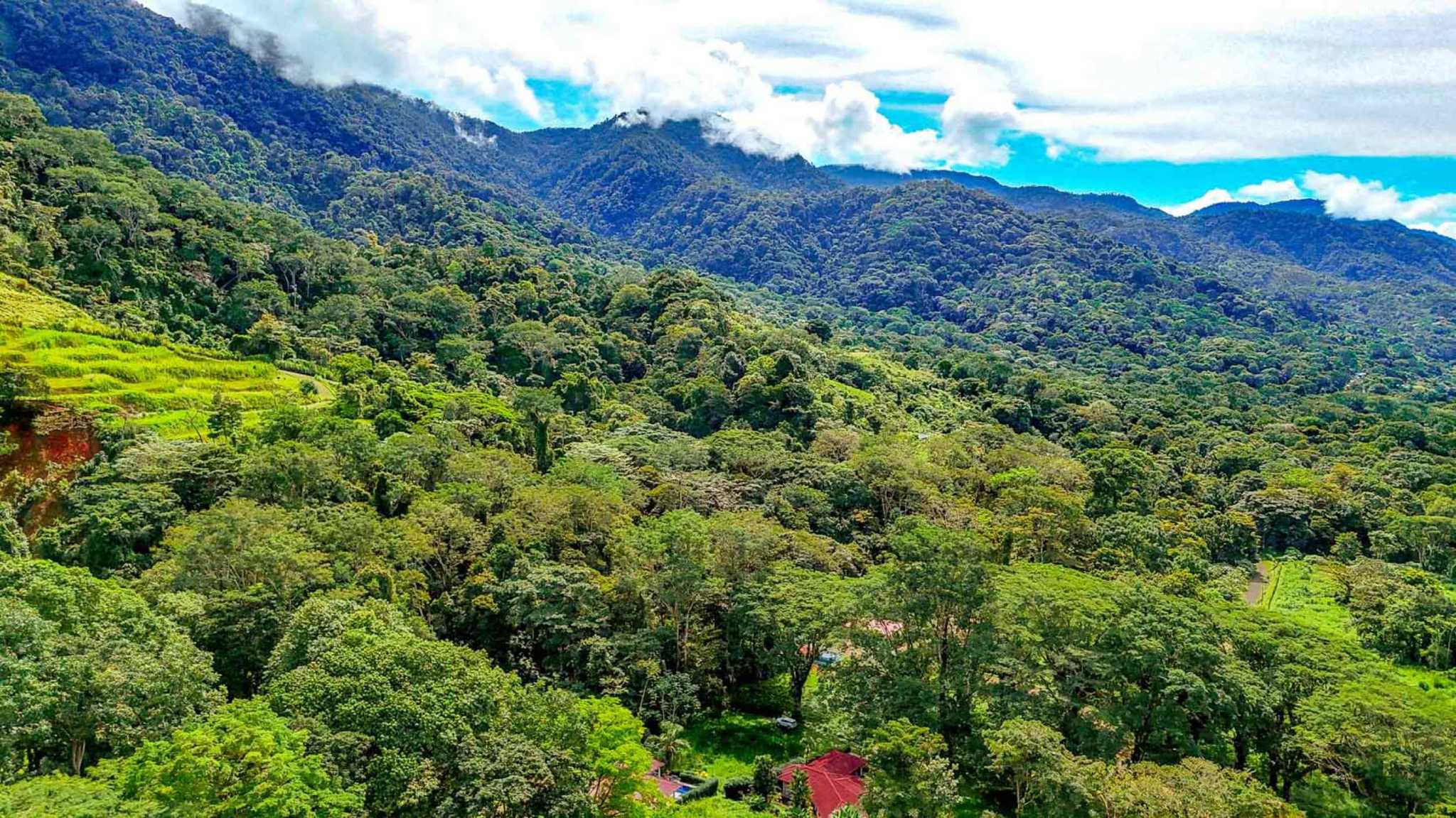 55858-14 Building Lot with Legal Water in Ojochal Costa Rica