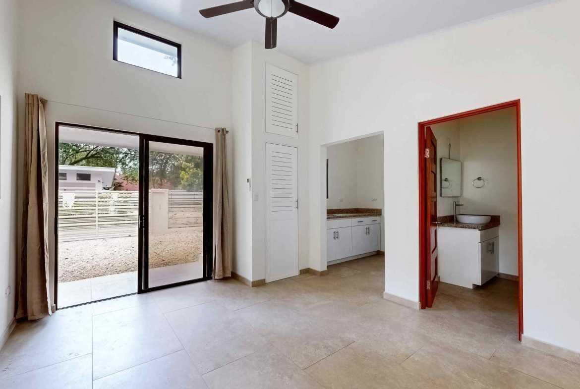 Modern 3-Bedroom Home with Pool & Studio, photo 22 of 24
