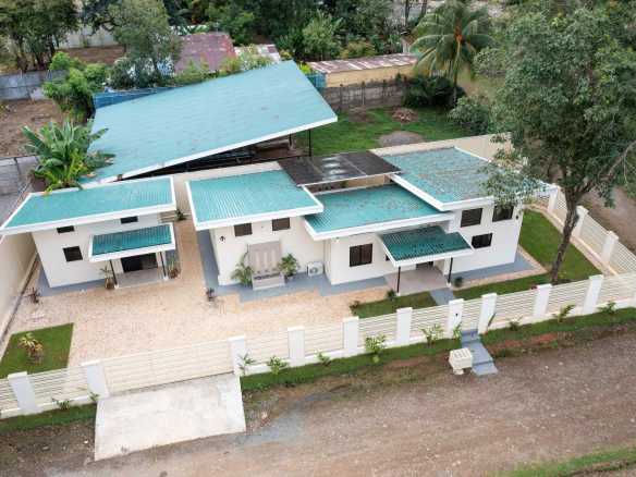 Modern 3-Bedroom Home with Pool & Studio in Uvita Costa Rica