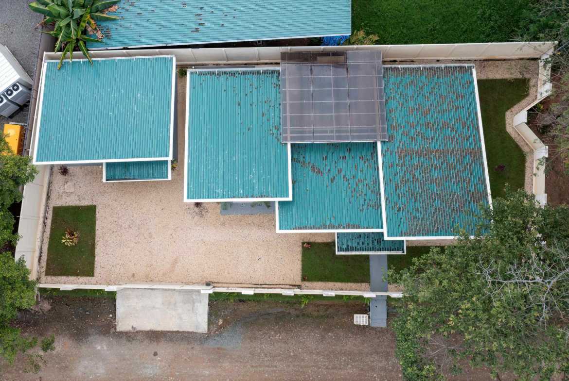 Modern 3-Bedroom Home with Pool & Studio, photo 12 of 24