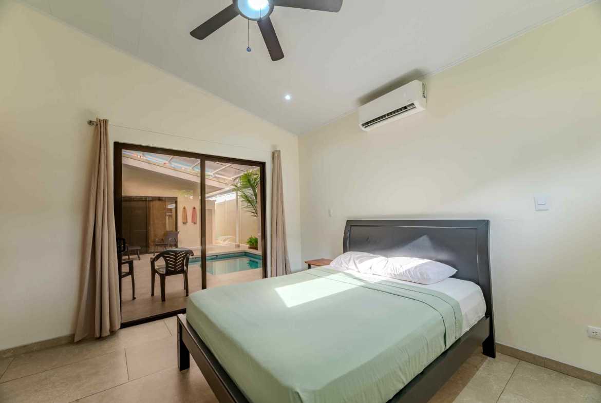 Modern 3-Bedroom Home with Pool & Studio, photo 4 of 24