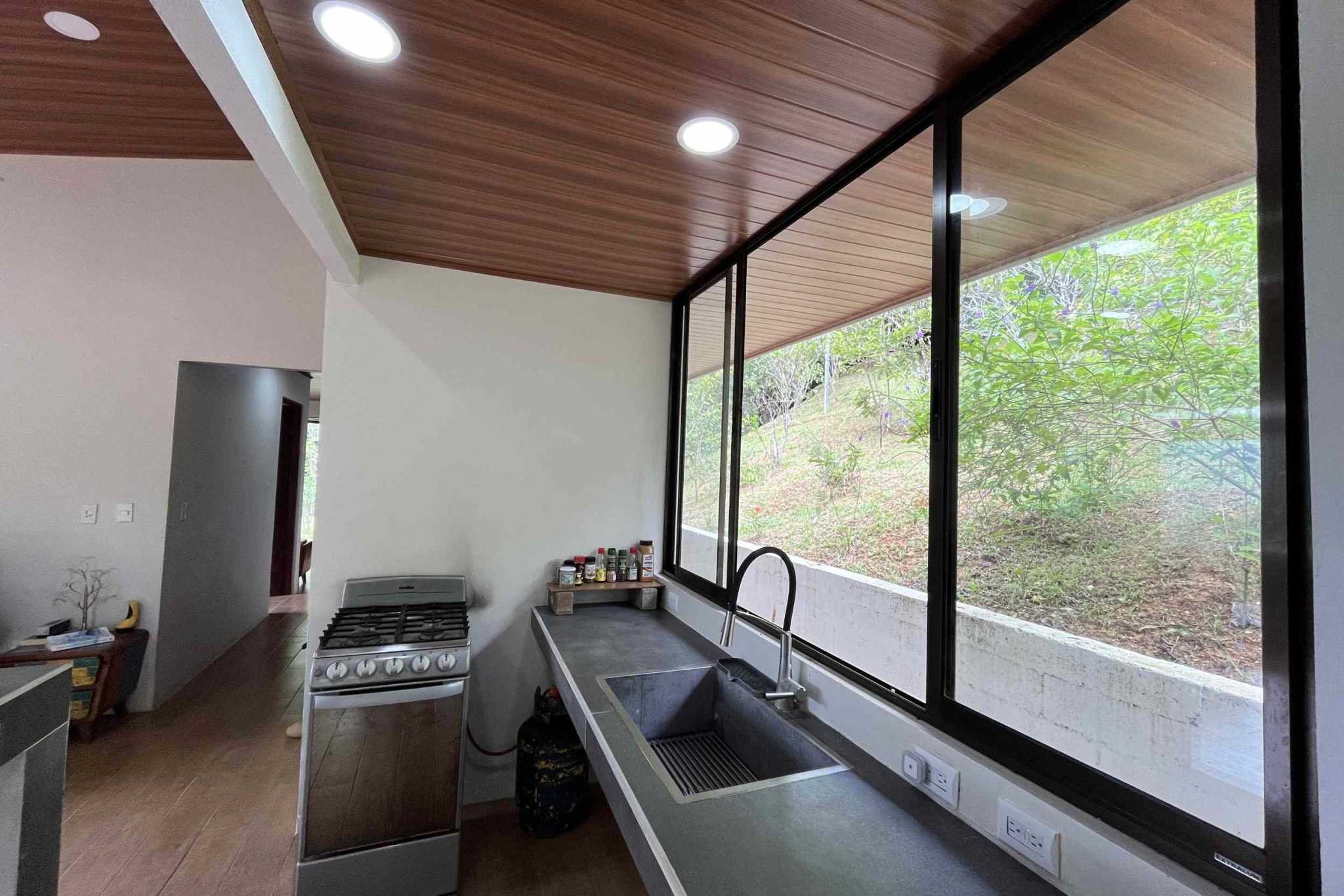 Charming 3-Bedroom Mountain Home with Views & Guest Cabin in Tres Rios Costa Rica