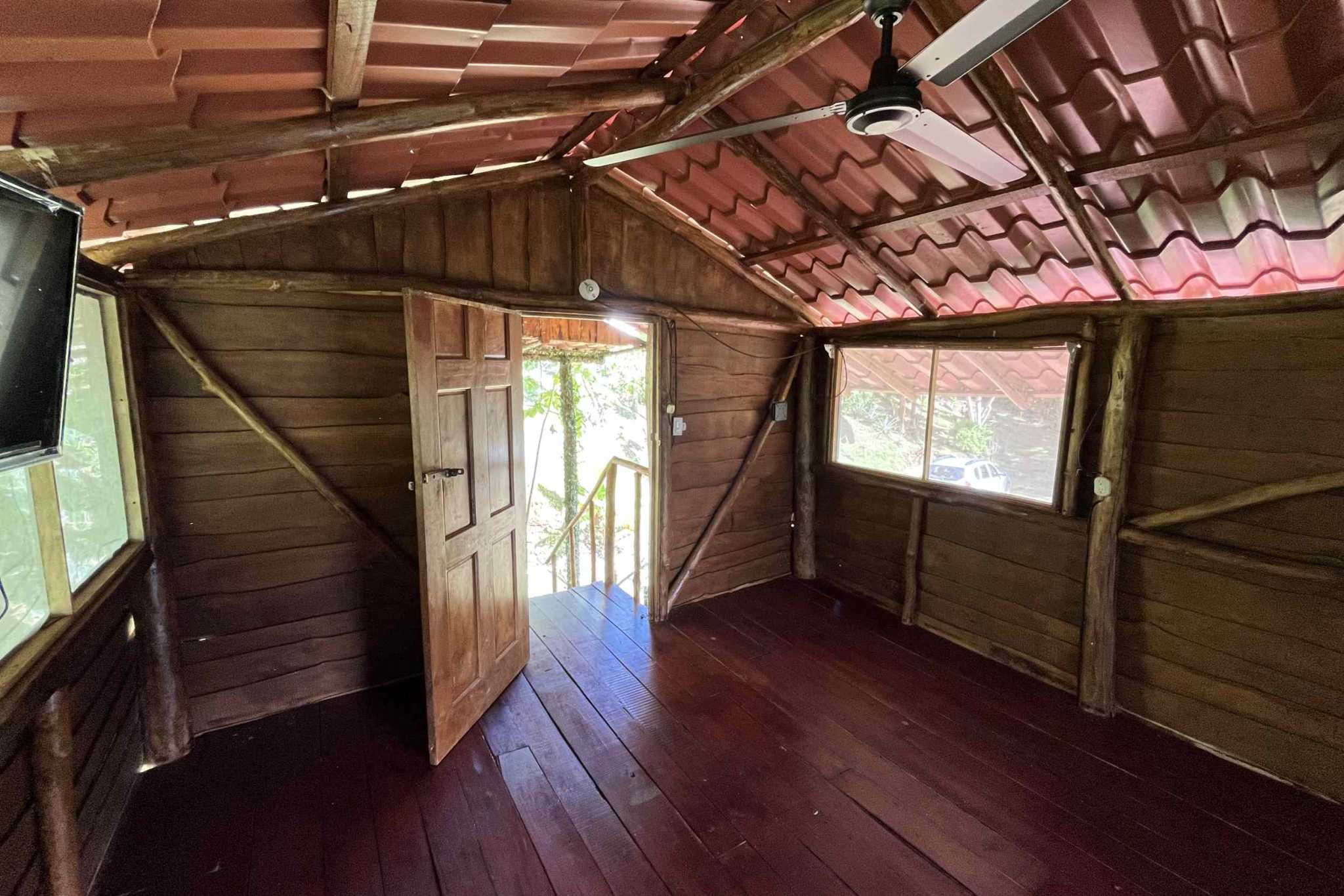 Charming 3-Bedroom Mountain Home with Views & Guest Cabin in Tres Rios Costa Rica