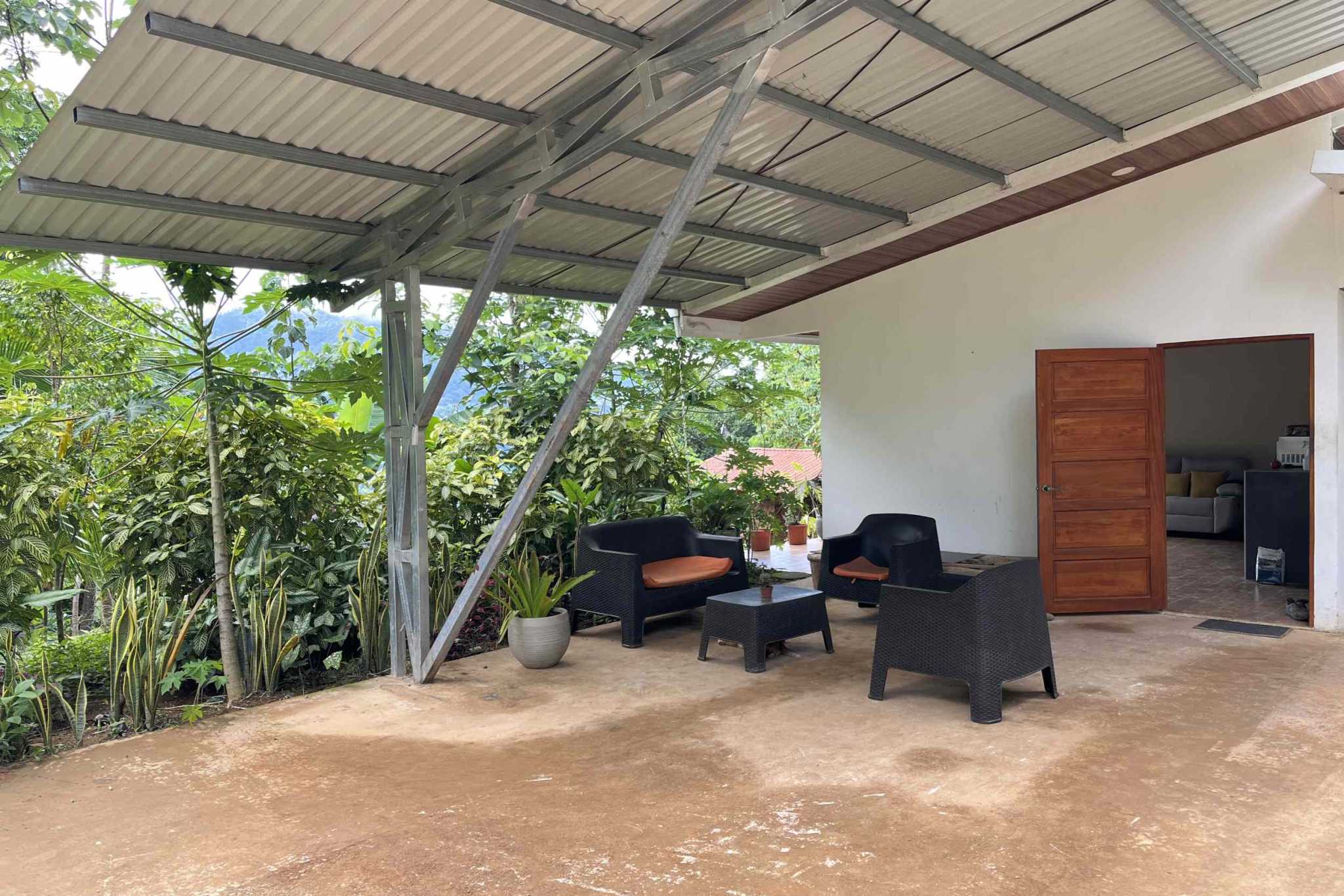 Charming 3-Bedroom Mountain Home with Views & Guest Cabin in Tres Rios Costa Rica