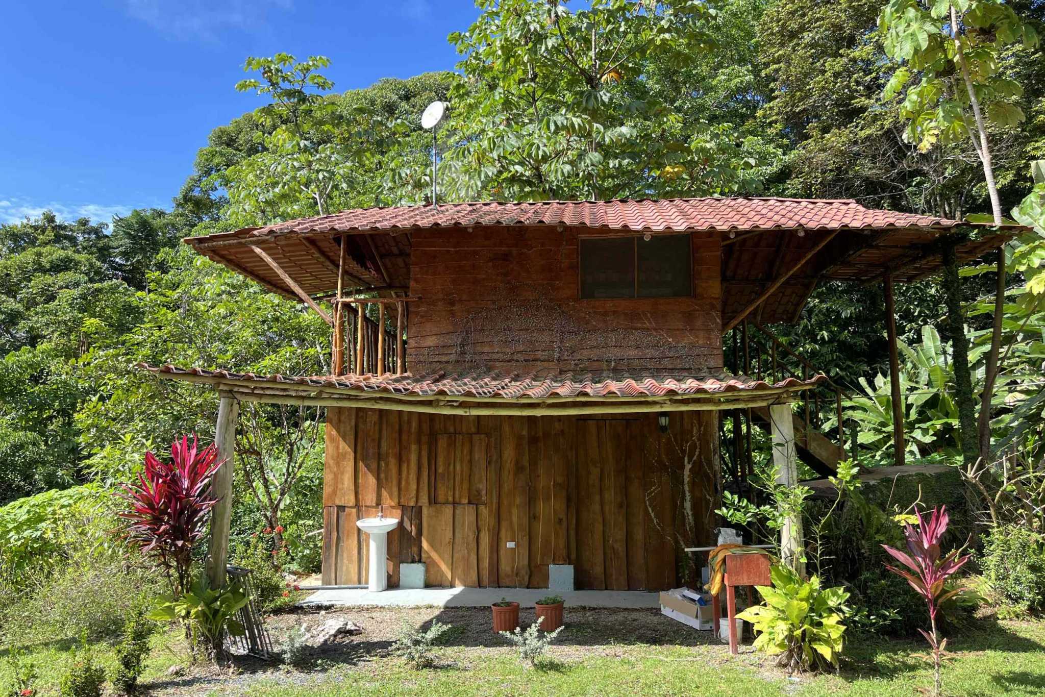 Charming 3-Bedroom Mountain Home with Views & Guest Cabin in Tres Rios Costa Rica