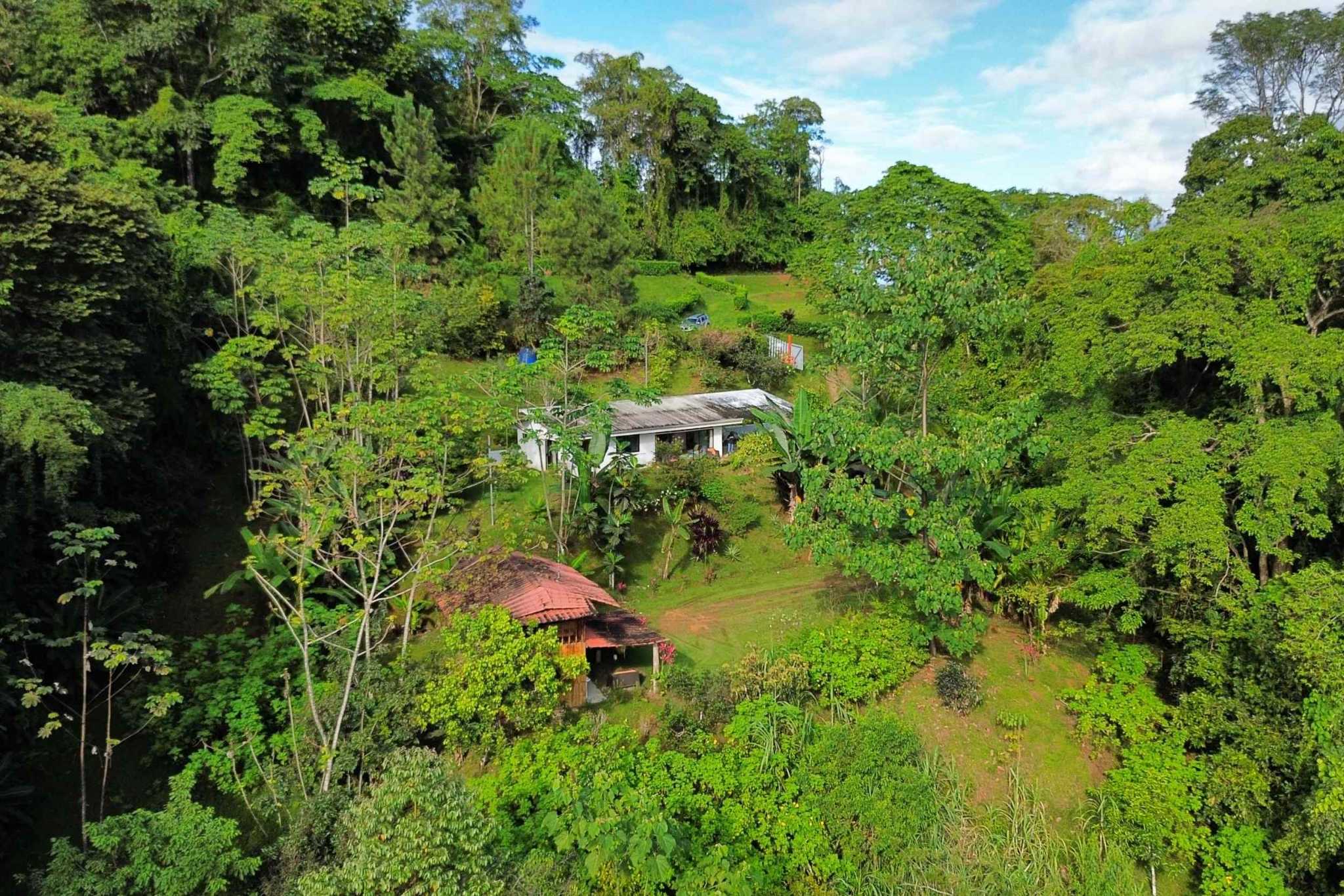 Charming 3-Bedroom Mountain Home with Views & Guest Cabin in Tres Rios Costa Rica