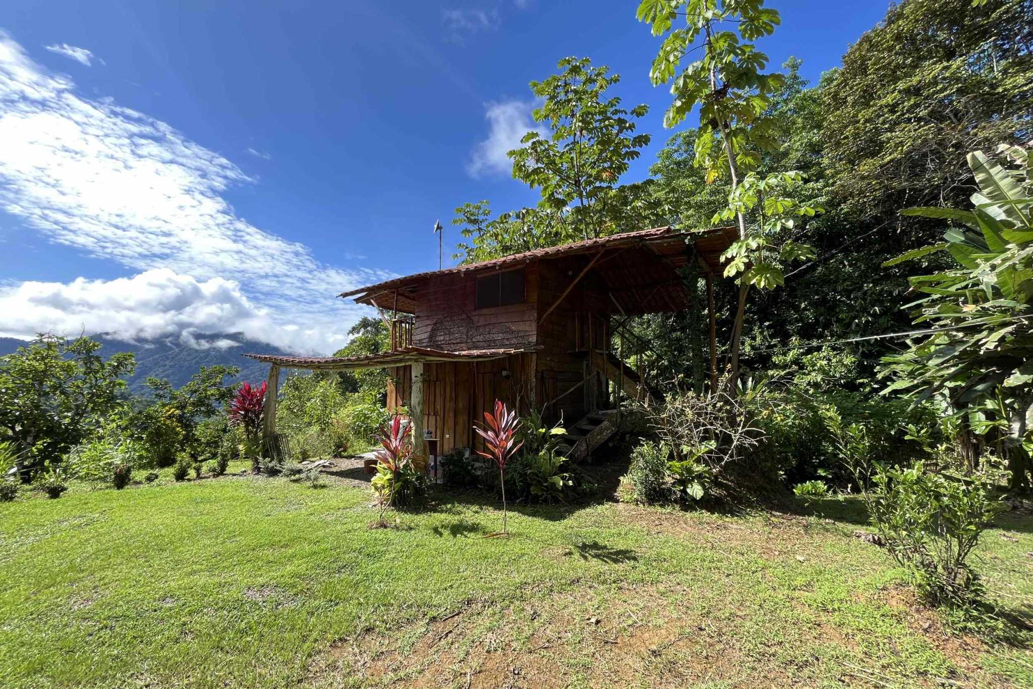 Charming 3-Bedroom Mountain Home with Views & Guest Cabin in Tres Rios Costa Rica