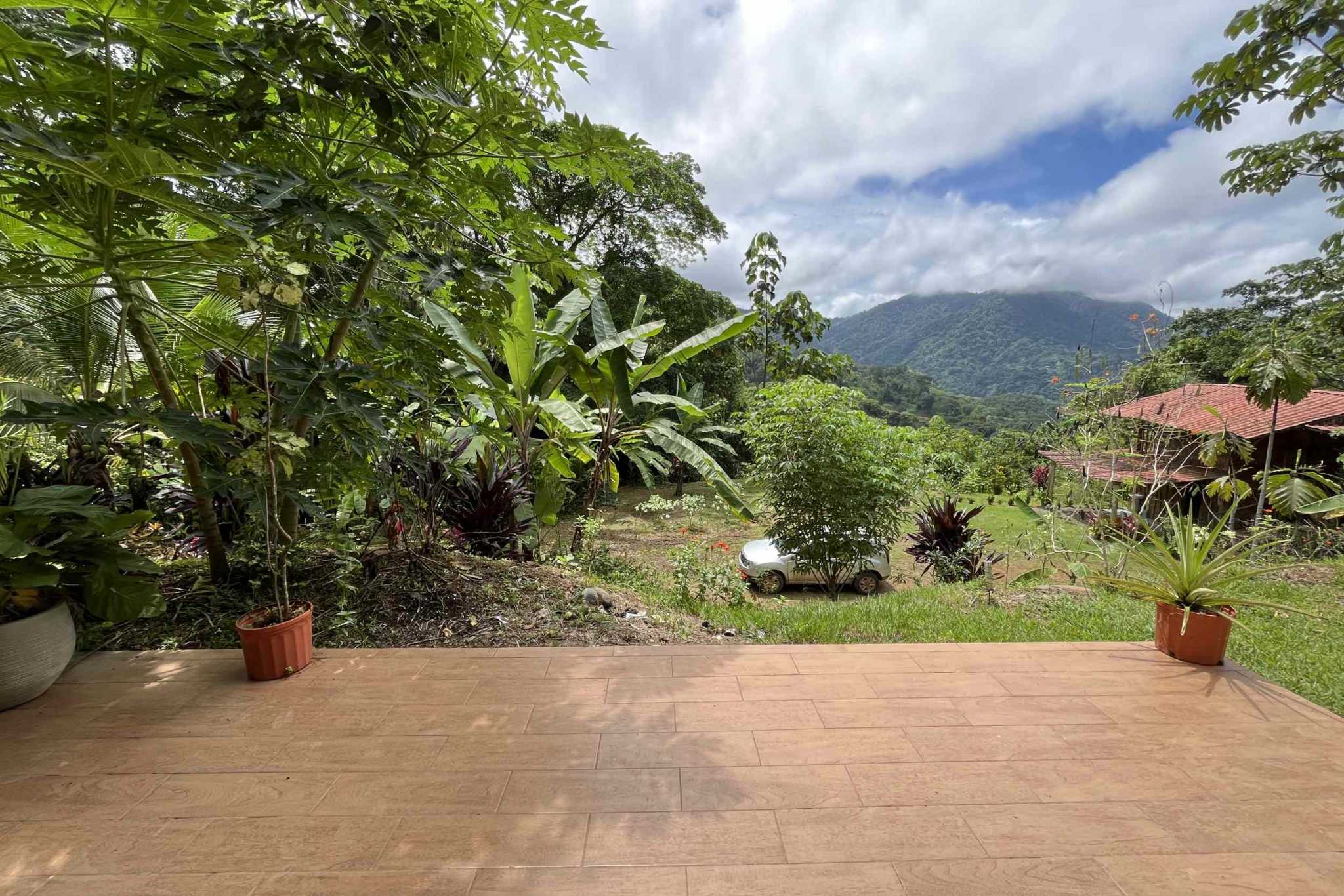 Charming 3-Bedroom Mountain Home with Views & Guest Cabin in Tres Rios Costa Rica