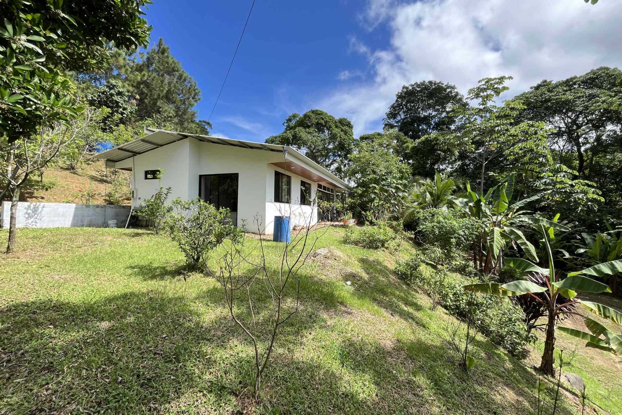 Charming 3-Bedroom Mountain Home with Views & Guest Cabin in Tres Rios Costa Rica