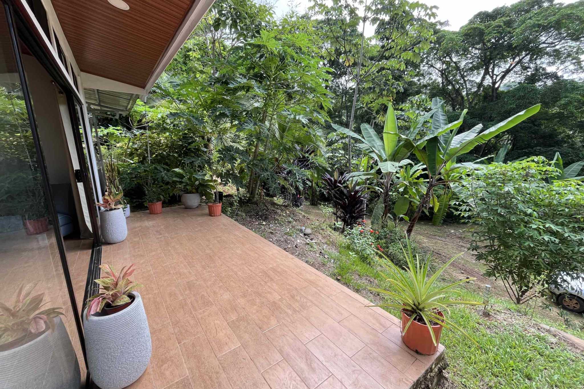 Charming 3-Bedroom Mountain Home with Views & Guest Cabin in Tres Rios Costa Rica