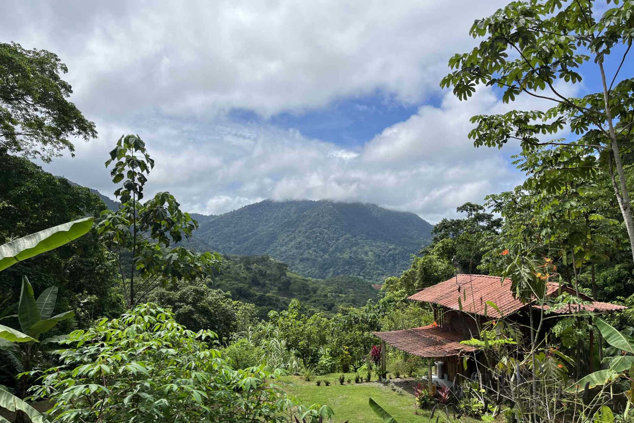 Charming 3-Bedroom Mountain Home with Views & Guest Cabin in Tres Rios Costa Rica