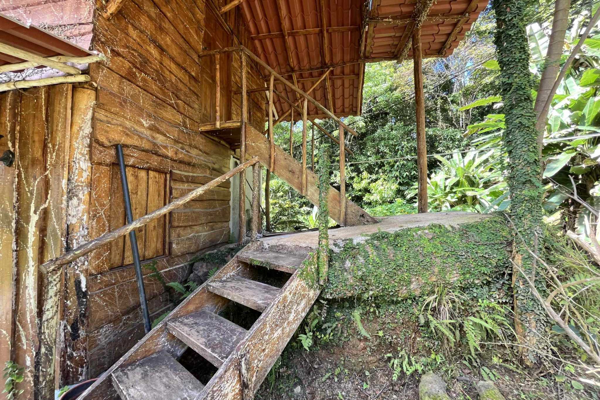 Charming 3-Bedroom Mountain Home with Views & Guest Cabin in Tres Rios Costa Rica