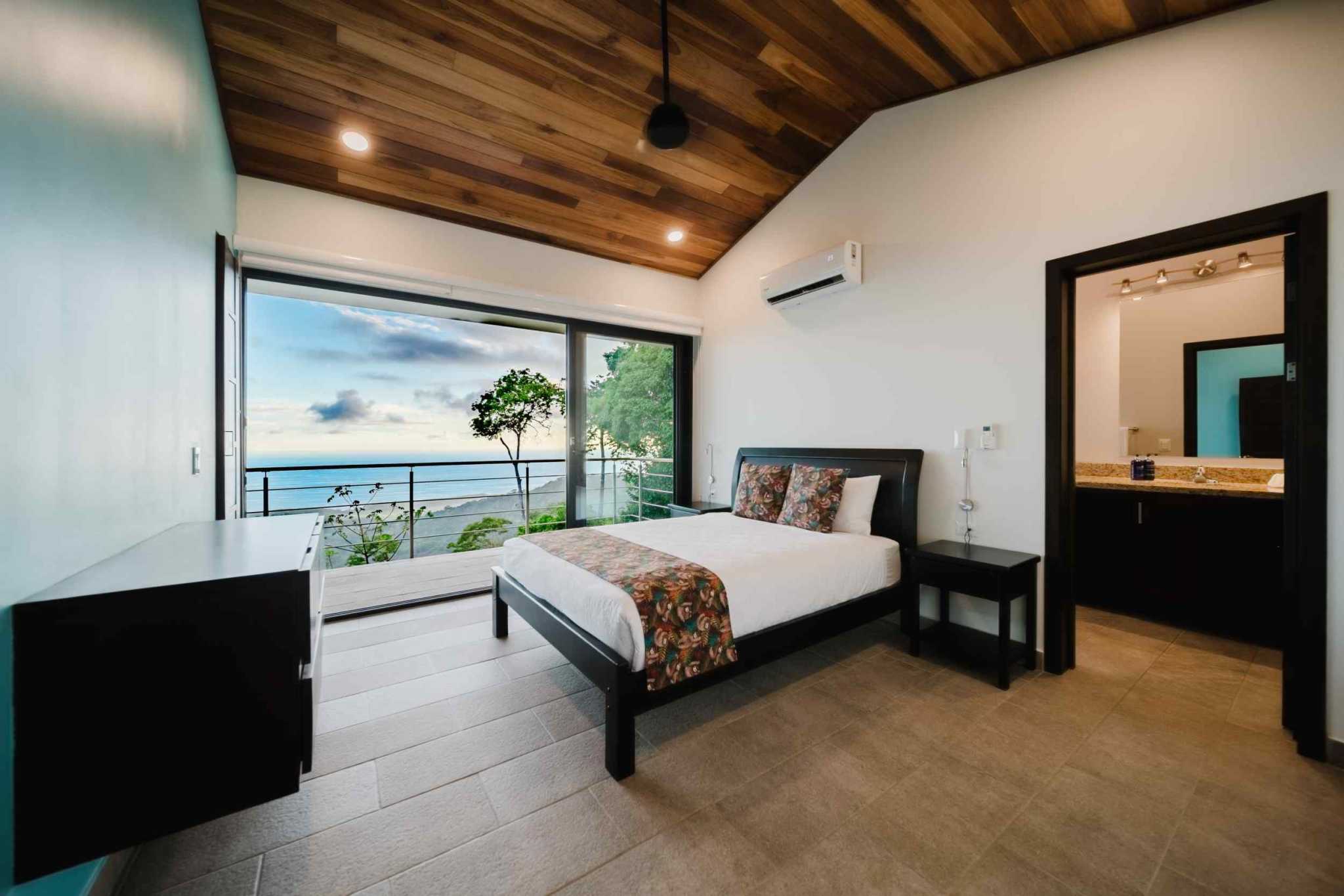 63576-20 Luxury 5-Bedroom Estate with Ocean Views & Infinity Pool in Lagunas Costa Rica
