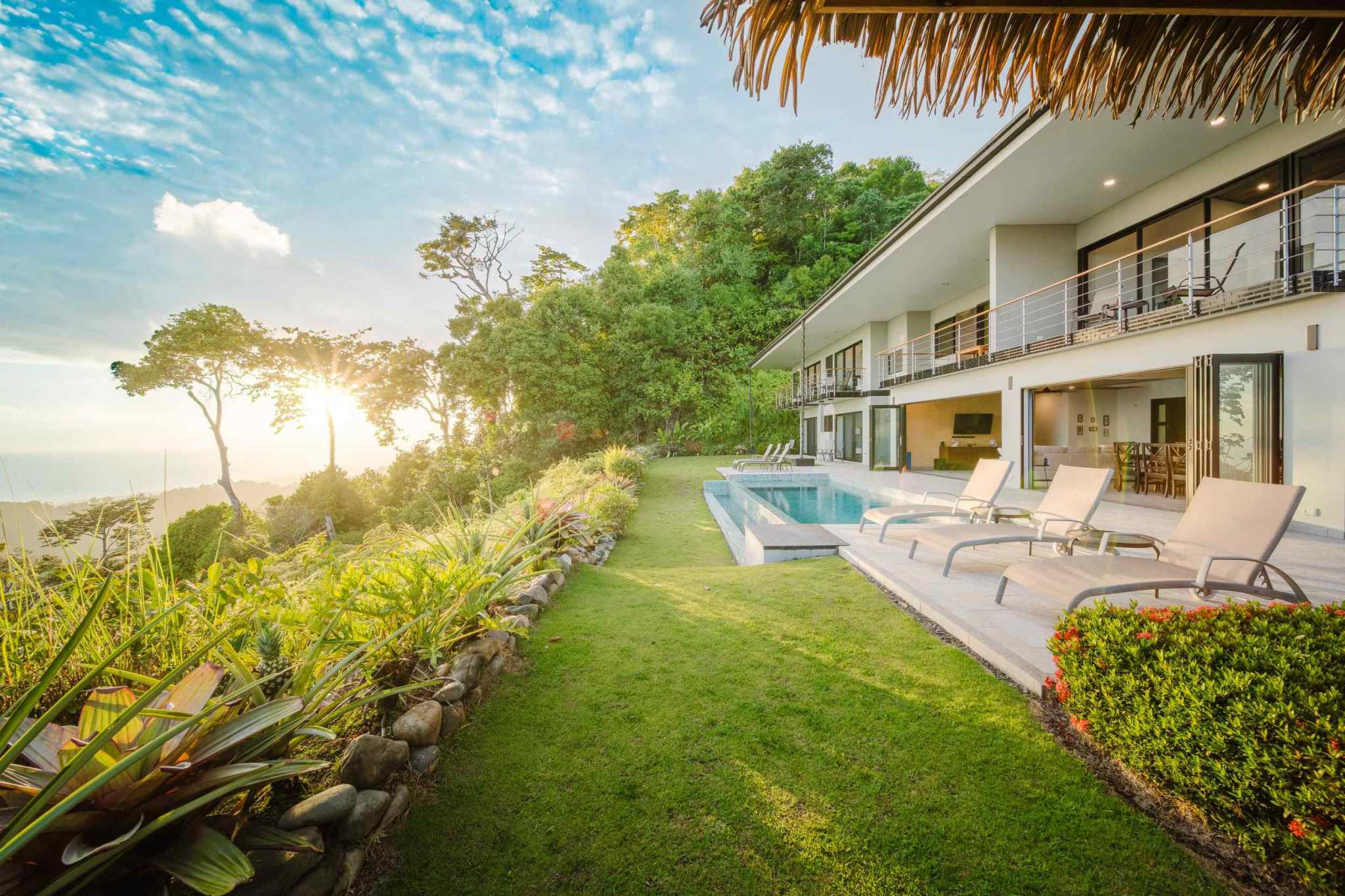 63576-8 Luxury 5-Bedroom Estate with Ocean Views & Infinity Pool in Lagunas Costa Rica