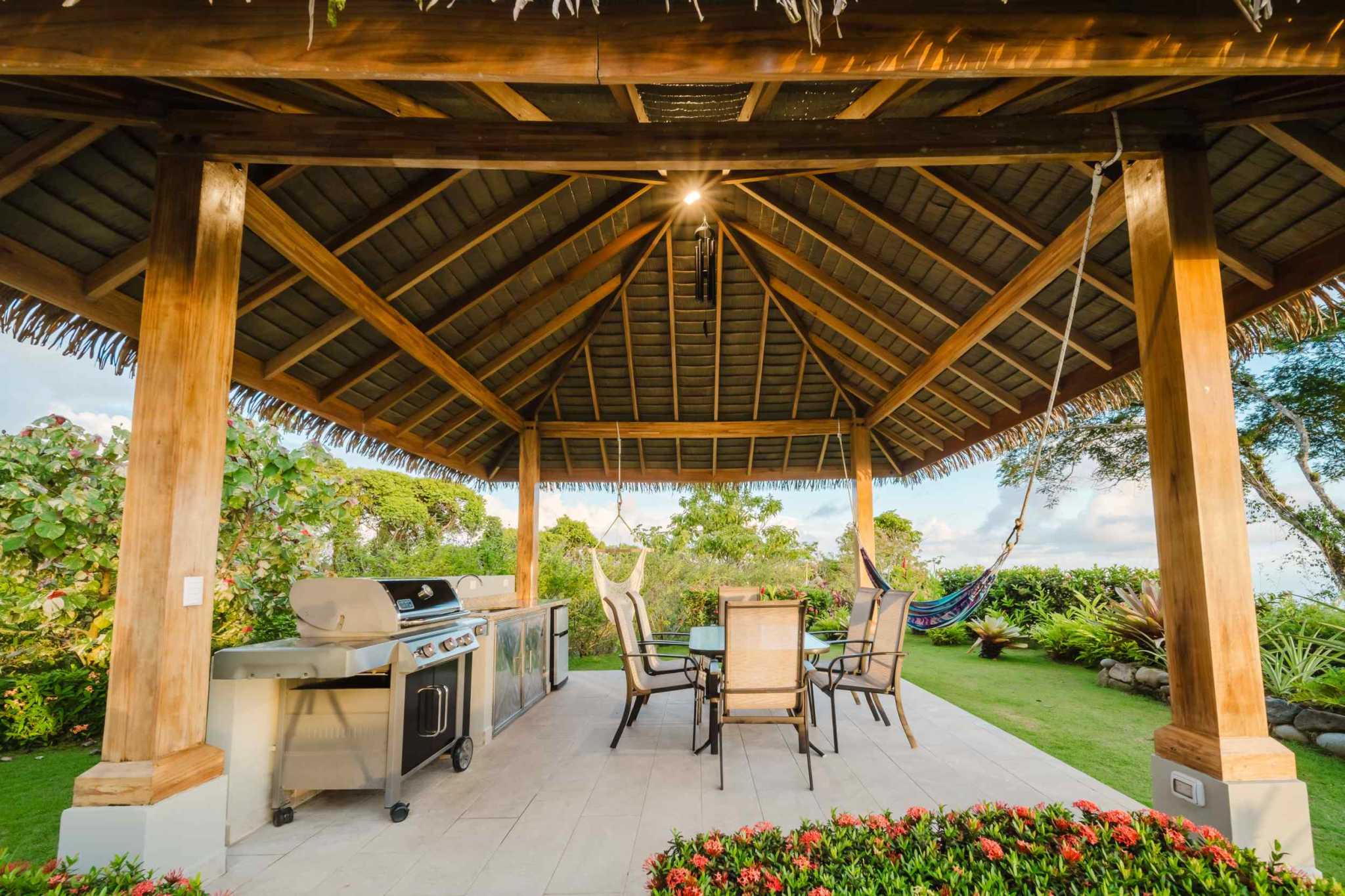 63576-4 Luxury 5-Bedroom Estate with Ocean Views & Infinity Pool in Lagunas Costa Rica