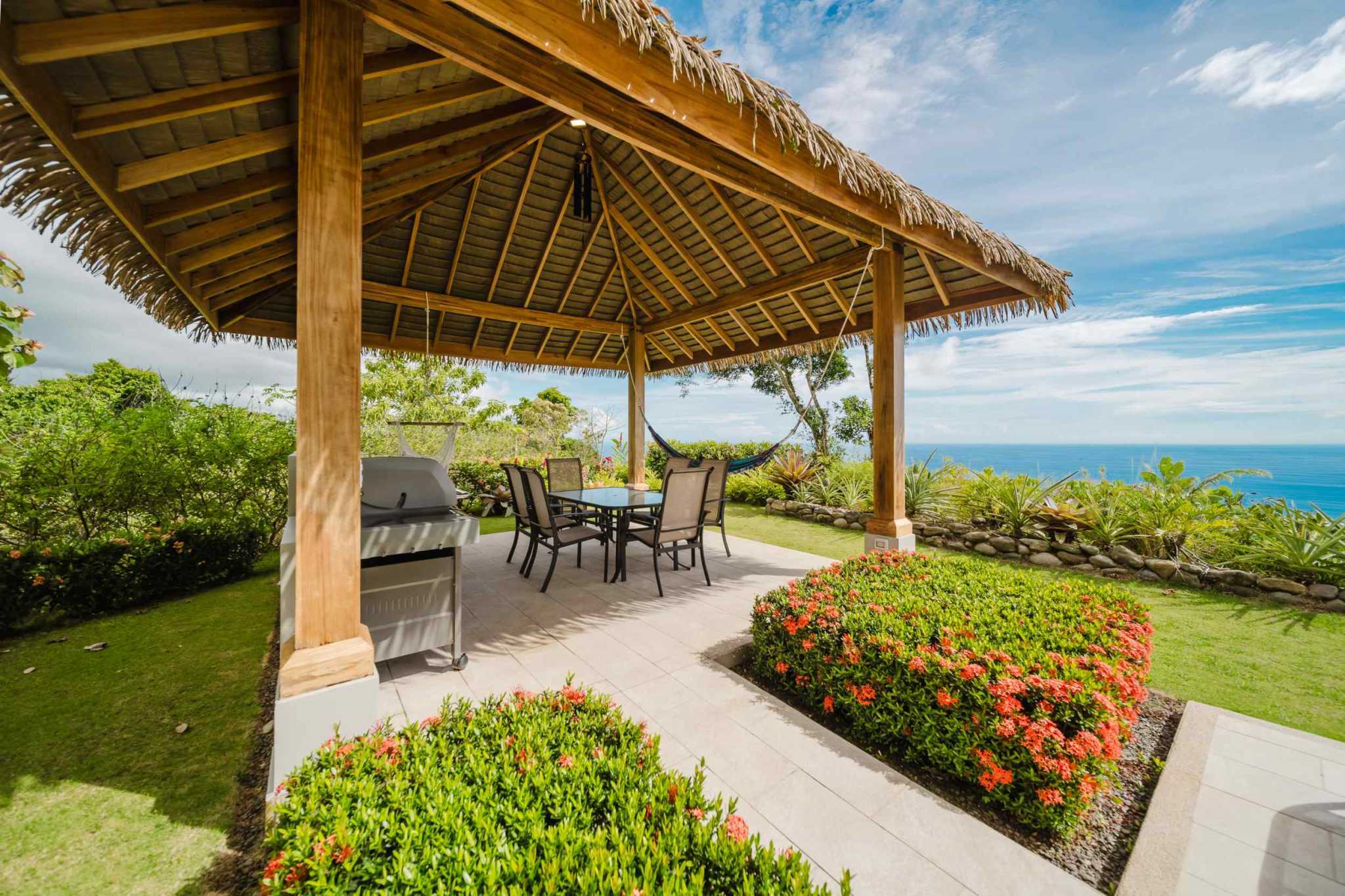 63576-3 Luxury 5-Bedroom Estate with Ocean Views & Infinity Pool in Lagunas Costa Rica