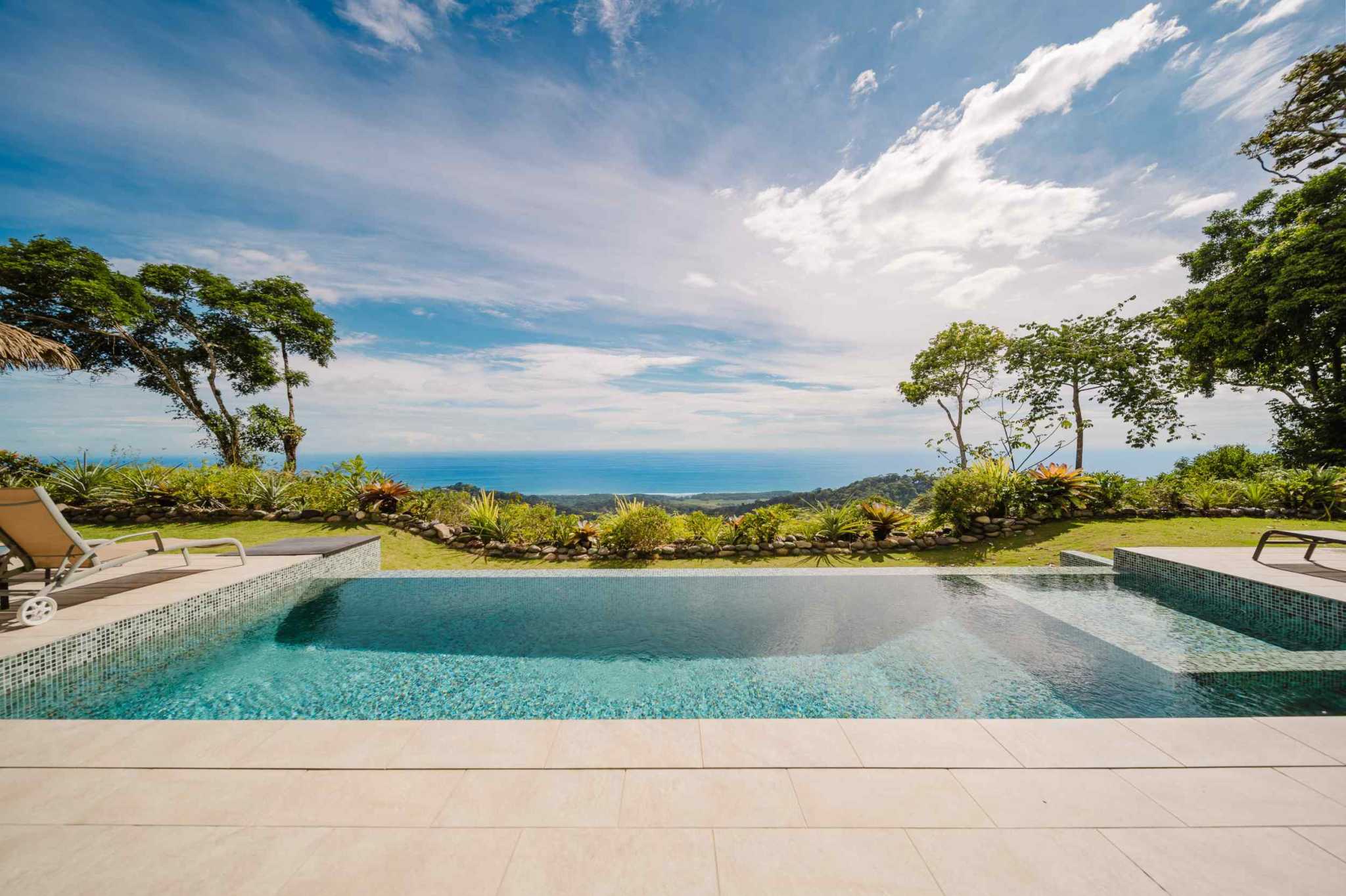 63576-1 Luxury 5-Bedroom Estate with Ocean Views & Infinity Pool in Lagunas Costa Rica