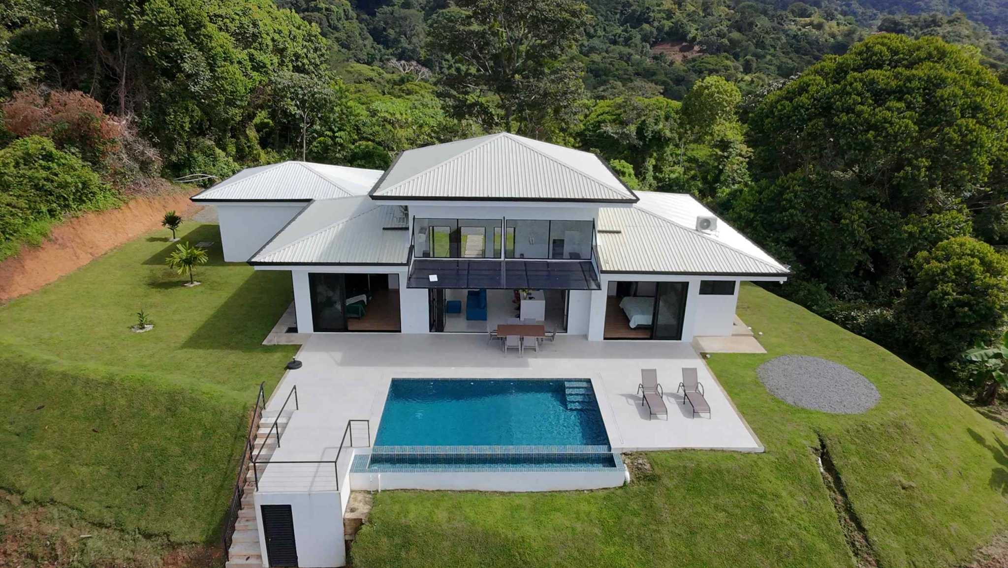 63102-48 Luxury 3-Bedroom Home with Ocean Views & Infinity Pool in Tres Rios Costa Rica