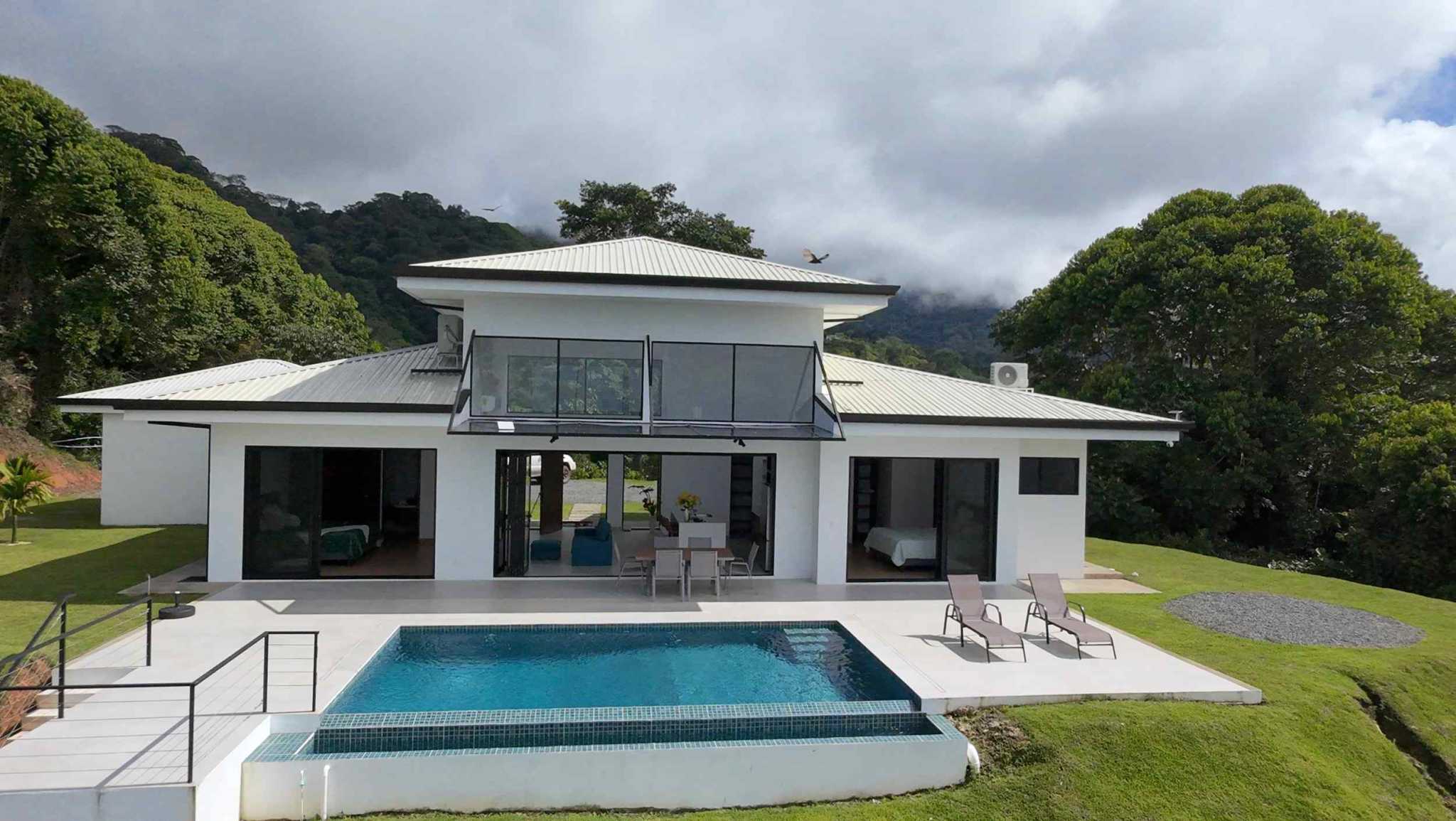 63102-45 Luxury 3-Bedroom Home with Ocean Views & Infinity Pool in Tres Rios Costa Rica