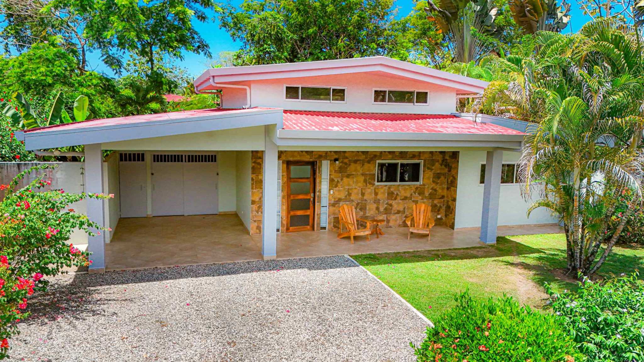 63547-7 Charming 3-Bedroom Home with Pool & Walk-to-Beach in Bahia Ballena Costa Rica
