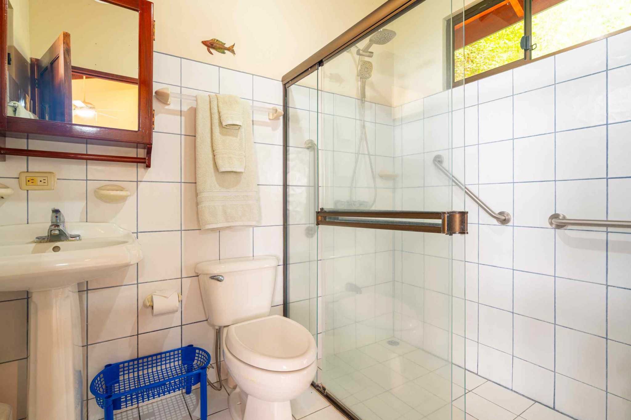 63273-27 Stunning 2-Bedroom Villa with Full Ocean Views & Pool in Tres Rios Costa Rica