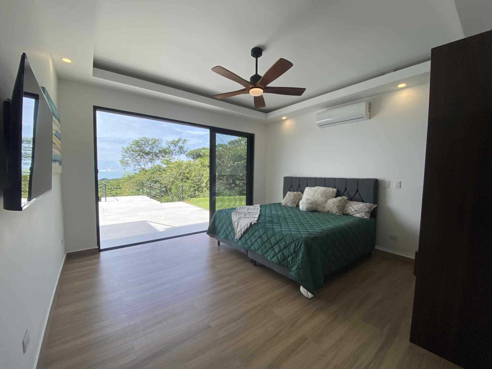 63102-6 Luxury 3-Bedroom Home with Ocean Views & Infinity Pool in Tres Rios Costa Rica