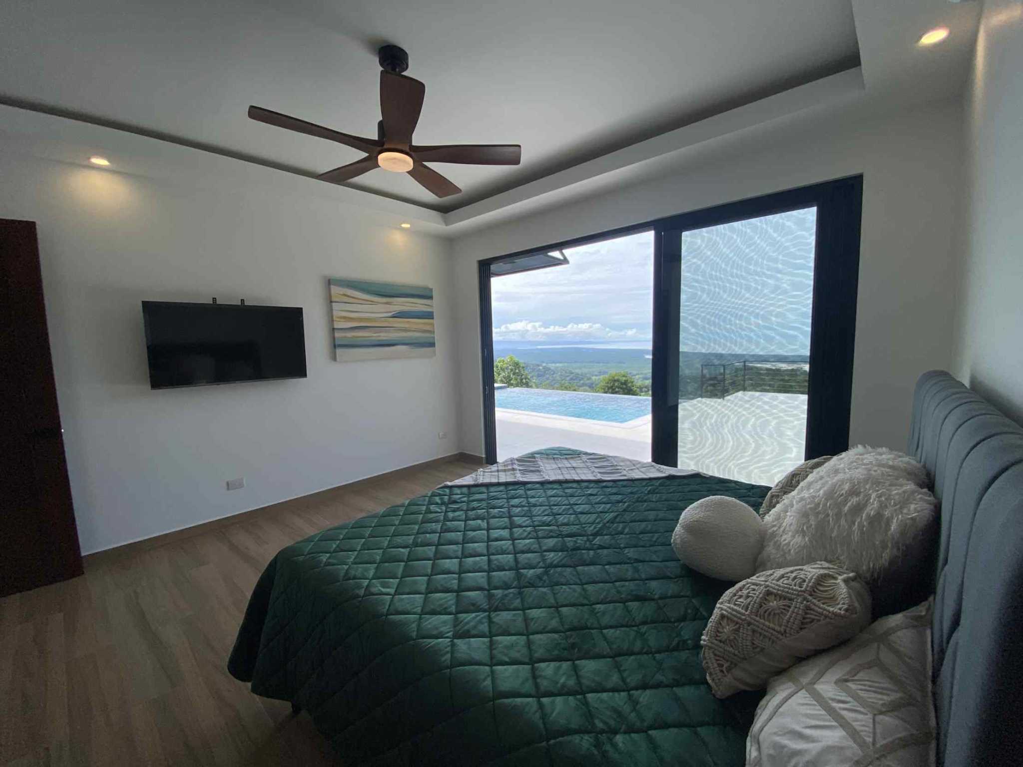 63102-5 Luxury 3-Bedroom Home with Ocean Views & Infinity Pool in Tres Rios Costa Rica