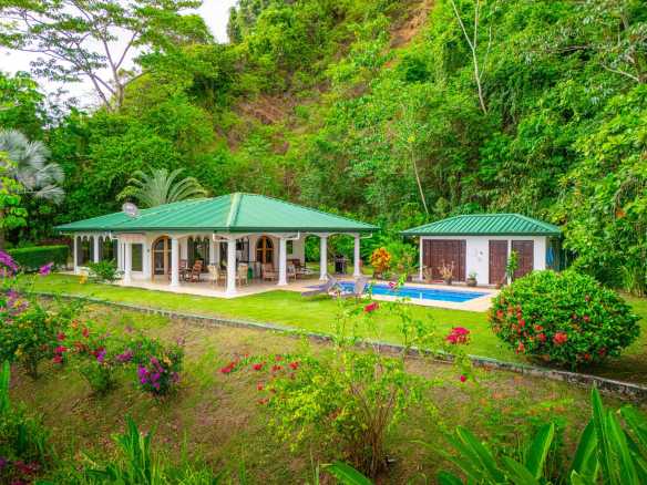 Stunning 2-Bedroom Villa with Full Ocean Views & Pool in Tres Rios Costa Rica