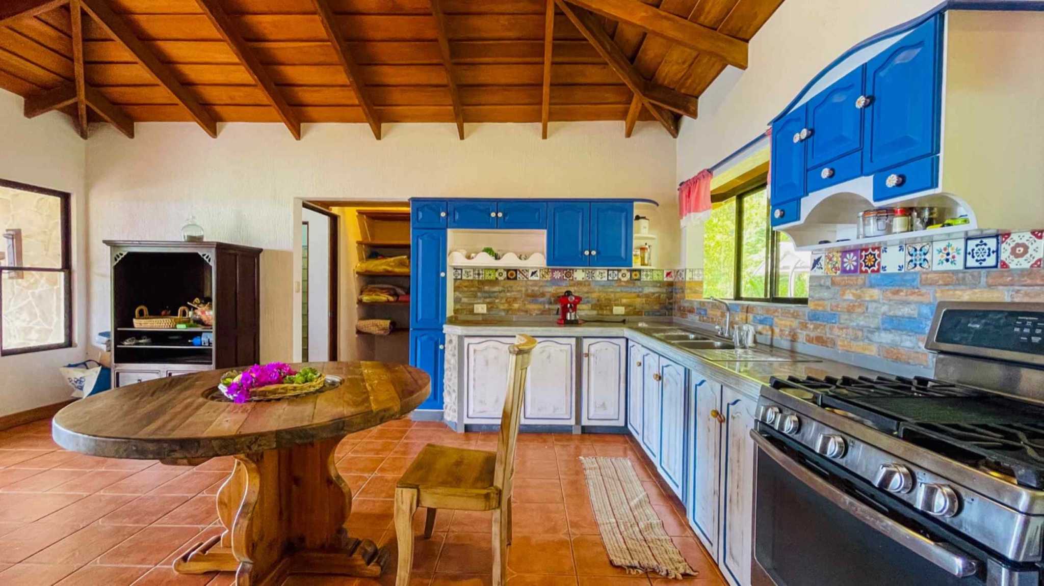 63404-26 Ocean View 4.86-Acre Home with Legal Water in Ojochal Costa Rica